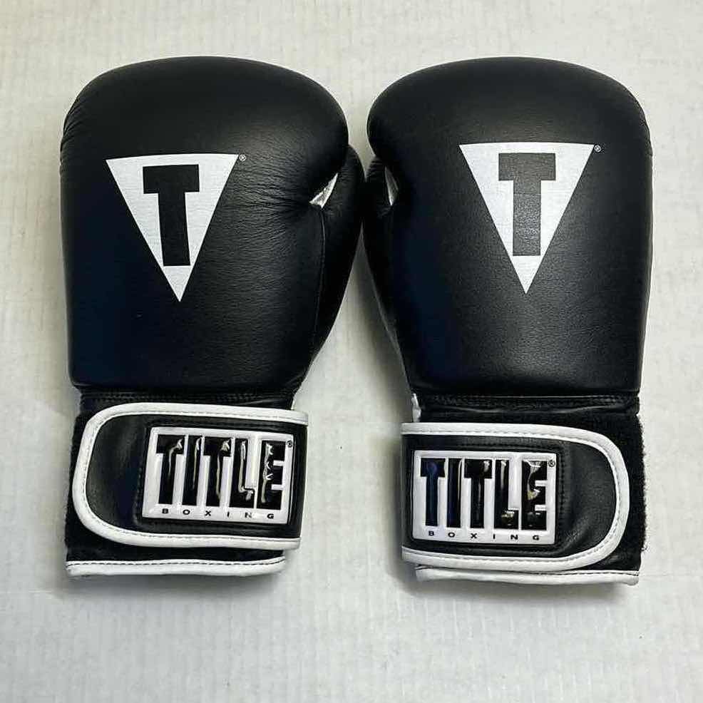 Photo 2 of TITLE 16oz BOXING GLOVES ADULT SIZE