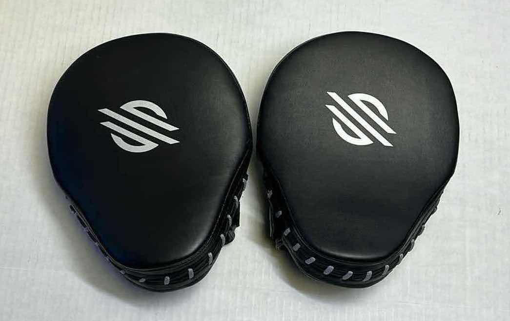 Photo 3 of SANABUL BOXING FOCUS PADS ADULT SIZE