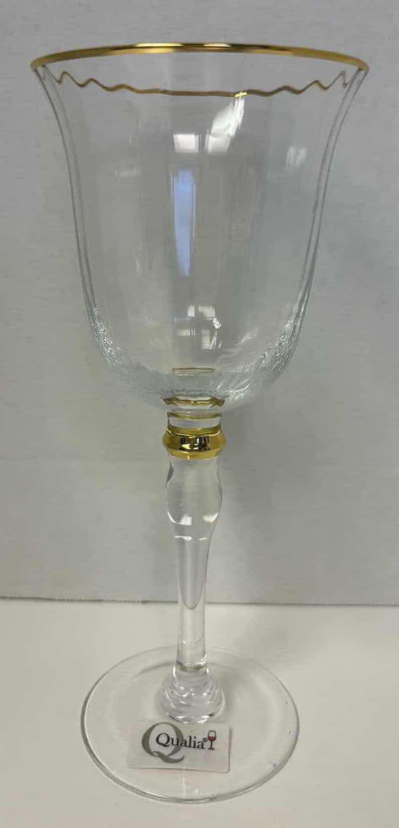 Photo 1 of NEW QUALIA GLASS SALEM 4 PC GOLD ACCENT 10 OZ WINE GLASSES