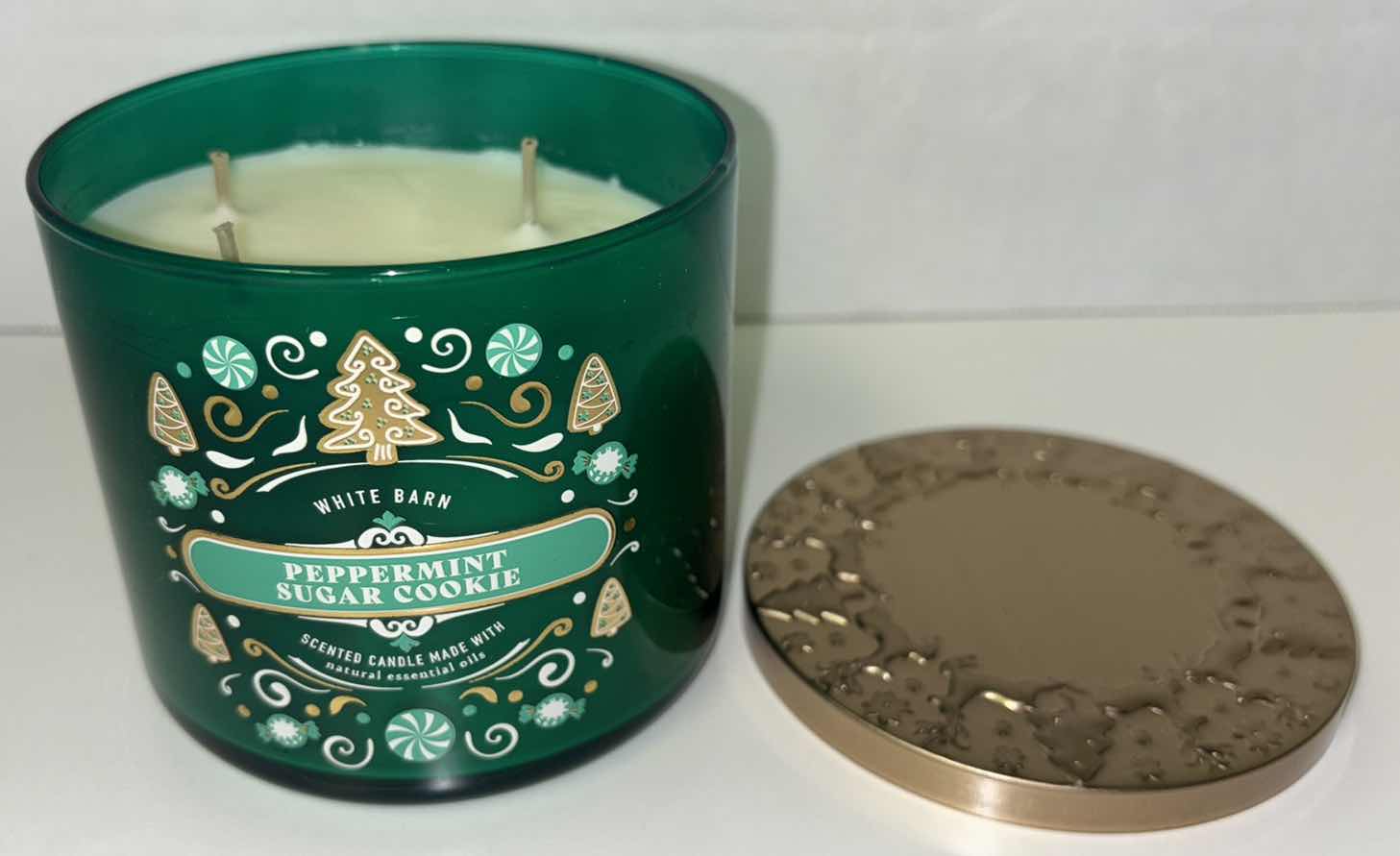 Photo 2 of NEW WHITE BARN PEPPERMINT SUGAR COOKIE SCENTED CANDLE