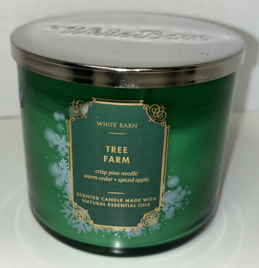 Photo 1 of NEW WHITE BARN TREE FARM SCENTED CANDLE