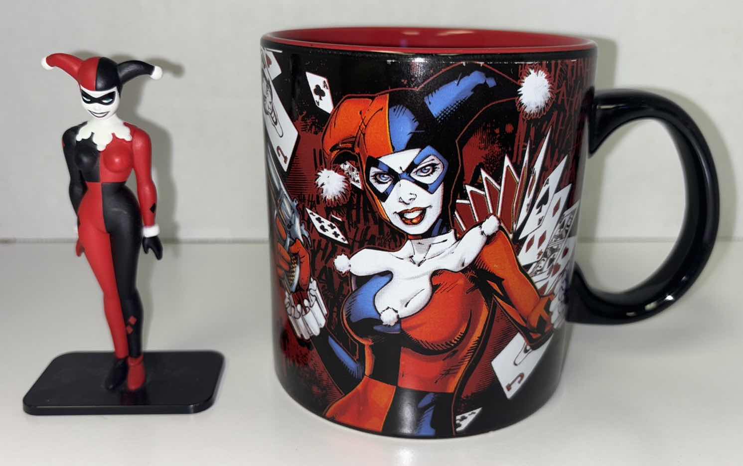 Photo 1 of DC COMICS “HARLEY QUINN” 20 OZ CERAMIC MUG & MINI 4.5” PLASTIC STATUE