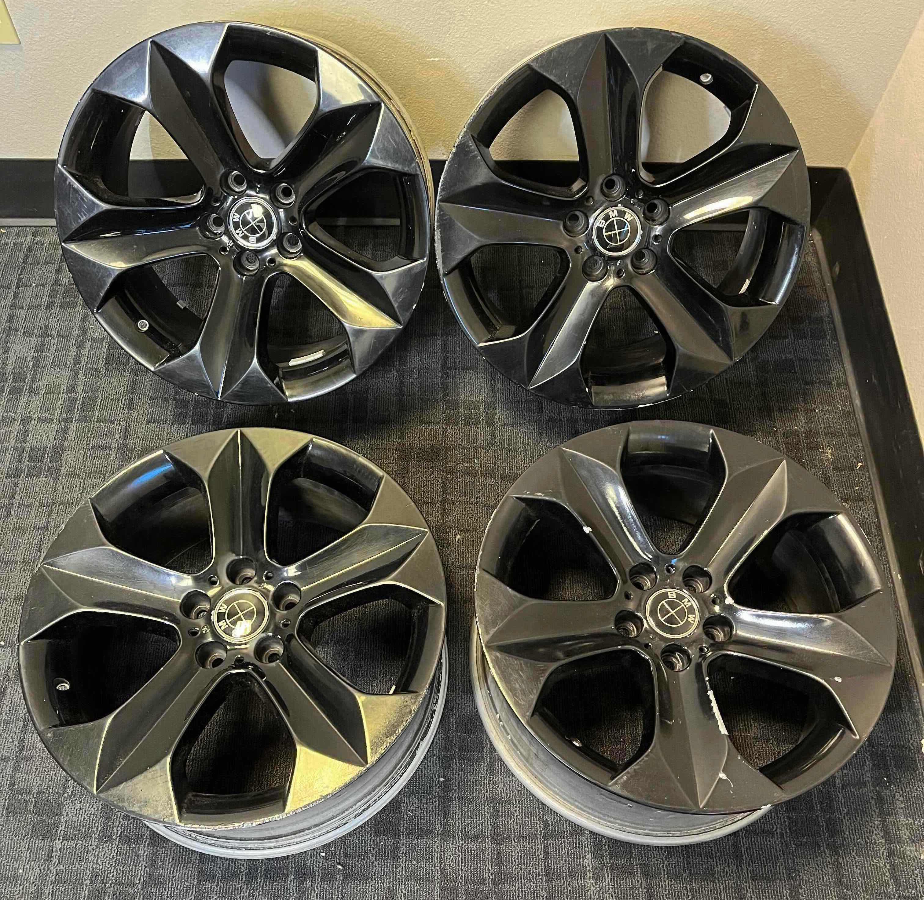 Photo 1 of BMW X5 19” BLACK FINISH ALLOY WHEELS RIMS E9Jx19EH2  SET OF 4 (READ NOTES)