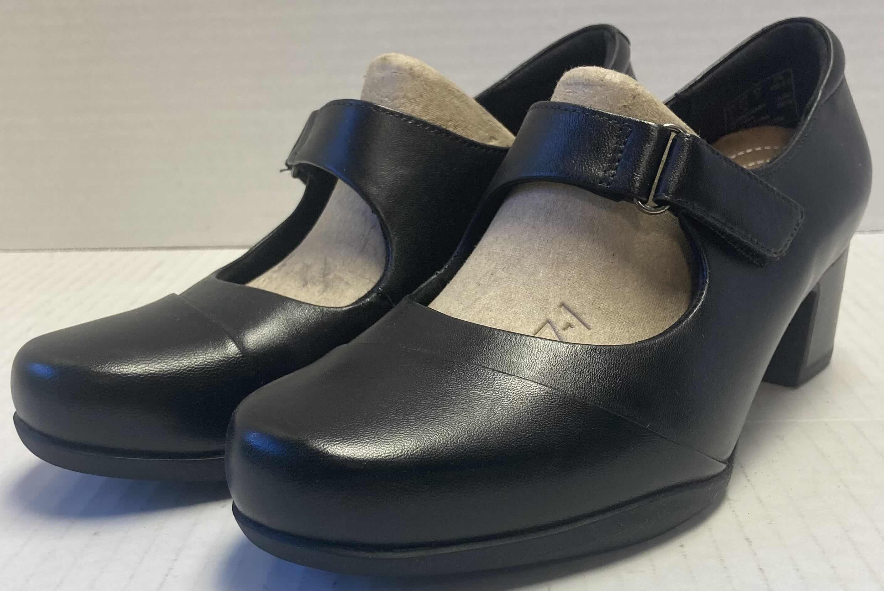 Photo 1 of CLARKS ROSALYN WREN BLACK FAUX LEATHER CUIR NOIR WOMEN’S SHOES WOMEN’S SIZE 6.5W