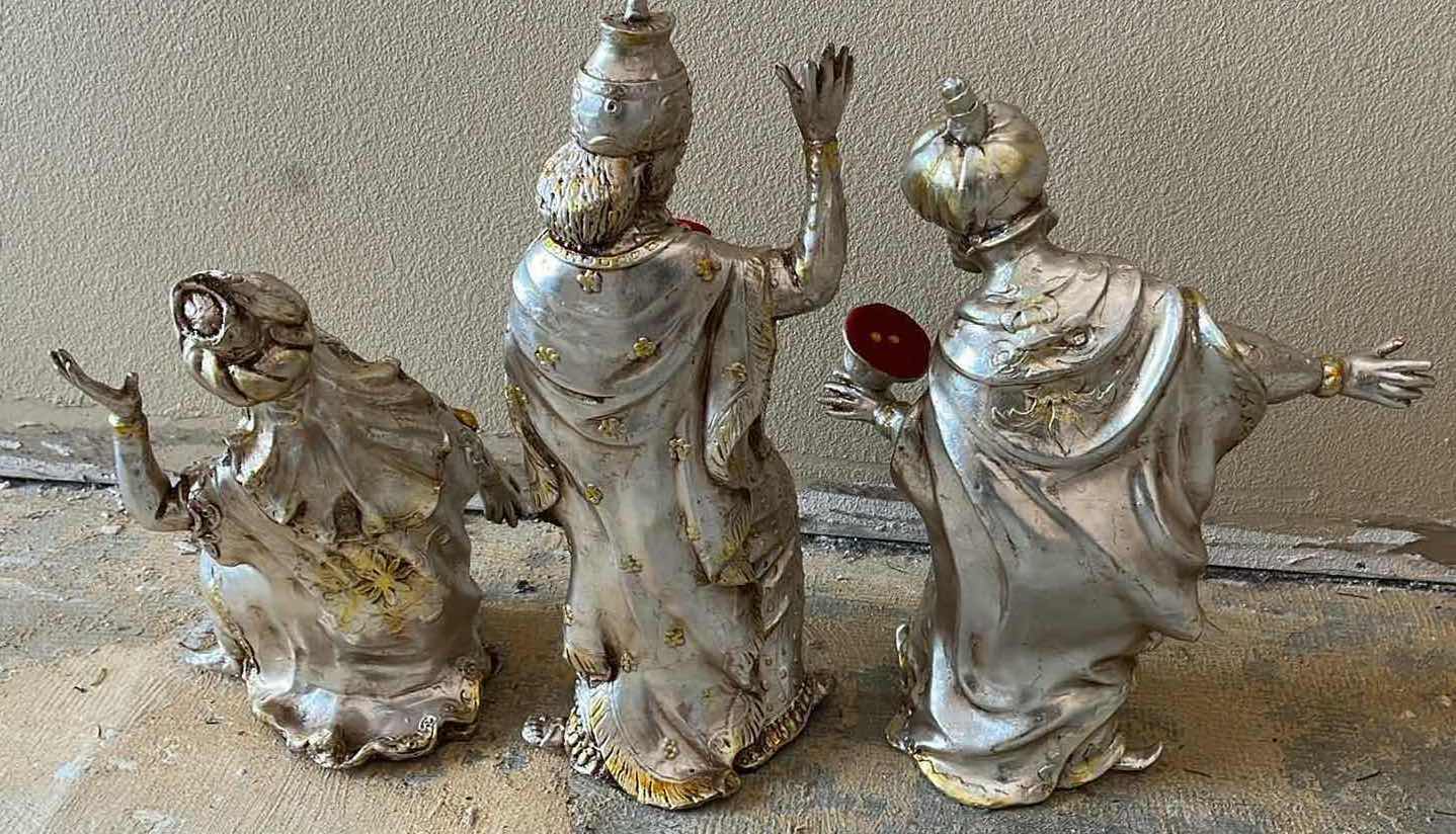 Photo 3 of 3 WISEMEN GOLD & SILVER RESIN STATUES (3) 8”-15” X 15”-20.5”