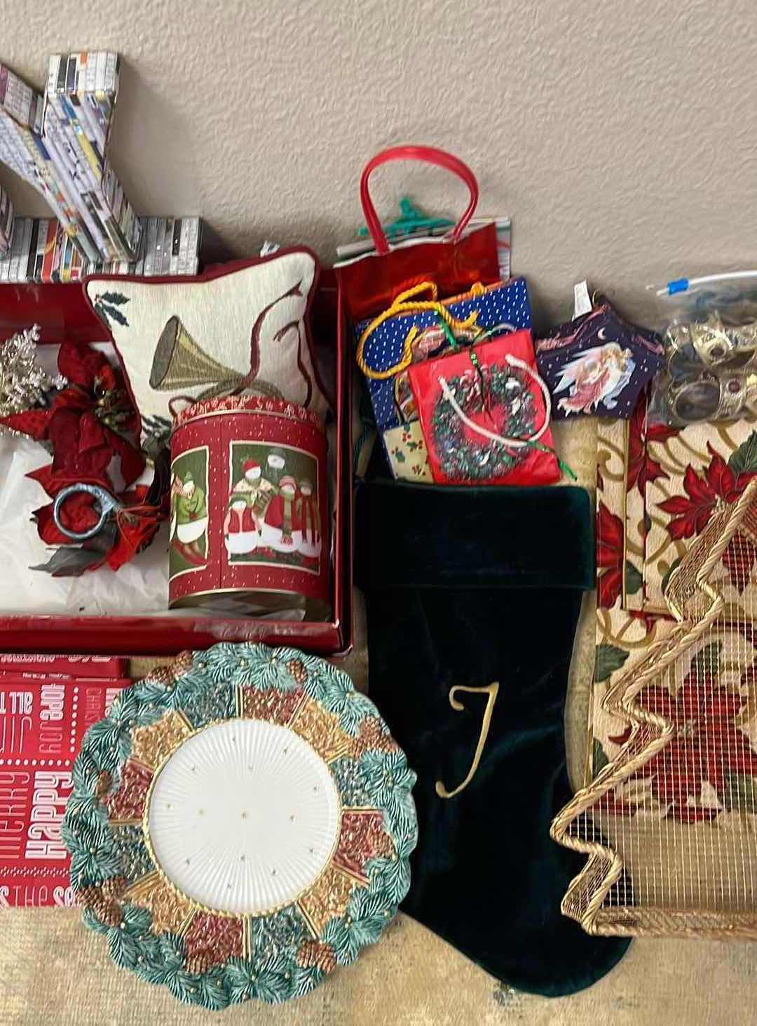 Photo 3 of CHRISTMAS DECOR, GIFT BAGS & TINS