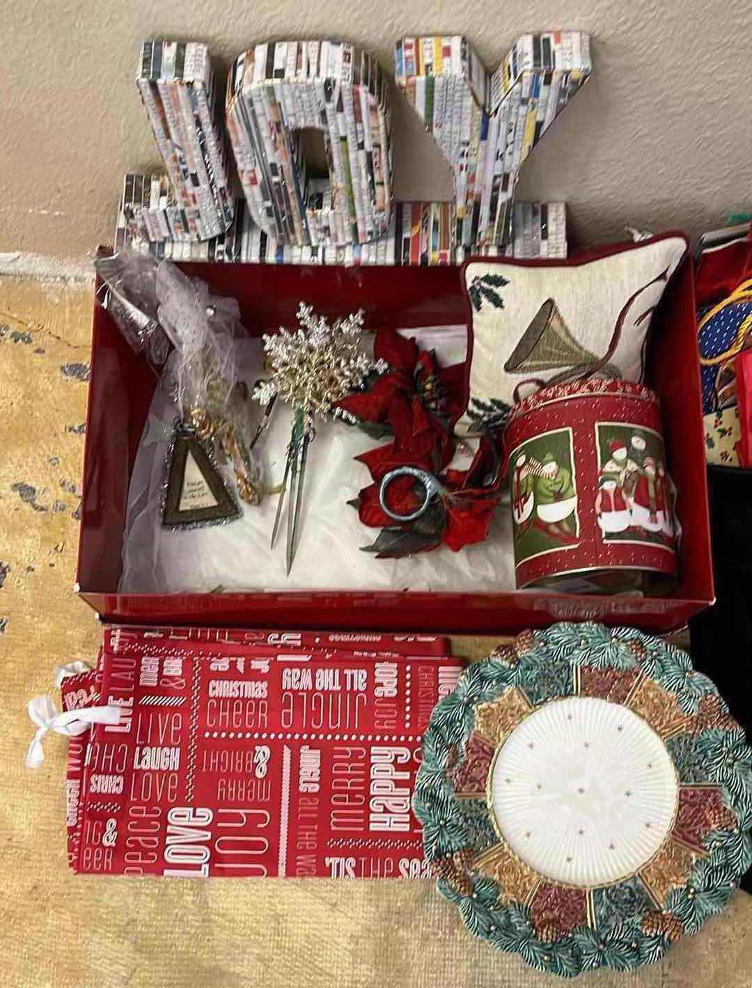 Photo 2 of CHRISTMAS DECOR, GIFT BAGS & TINS