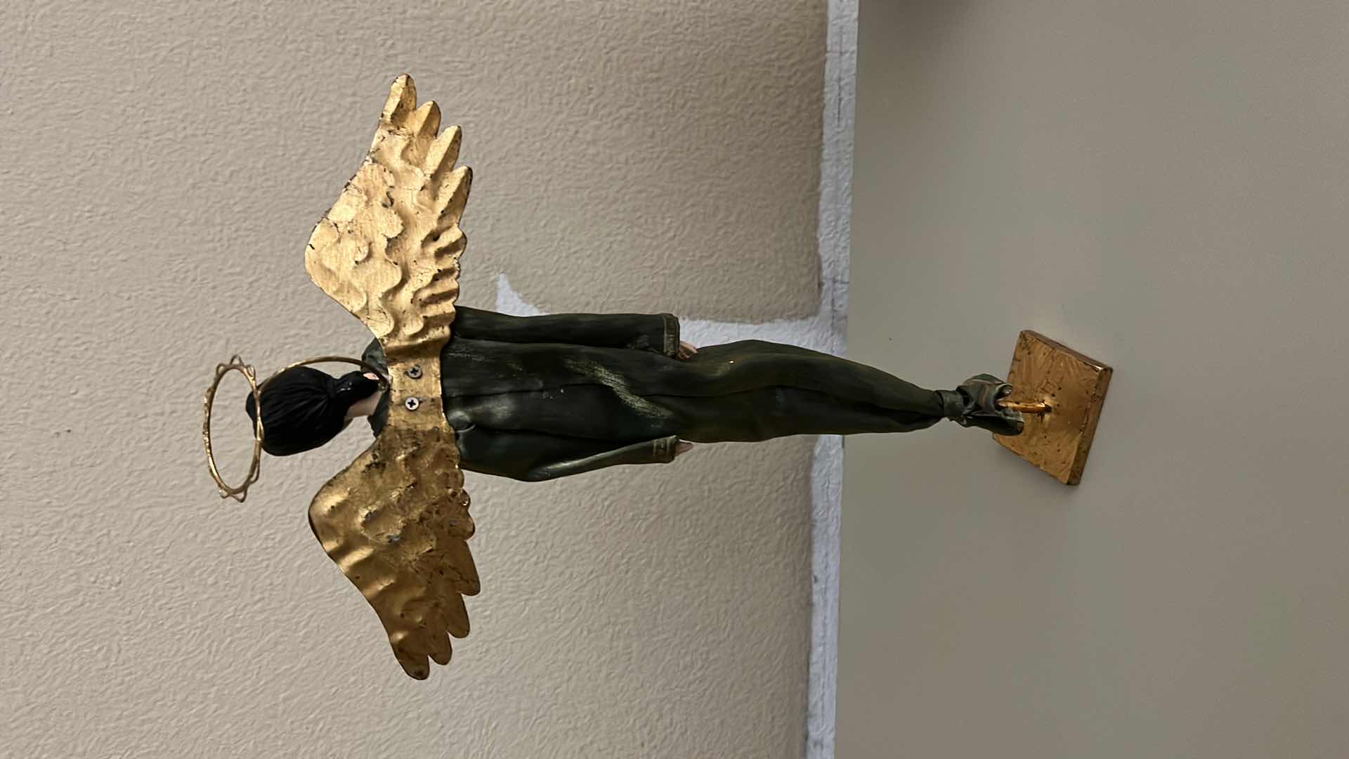 Photo 4 of HAND MADE RESIN & METAL ANGEL MADE IN PHILIPPINES 10” X 16”