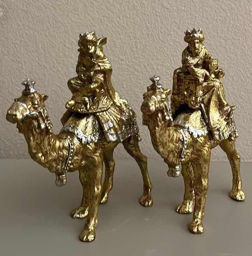 Photo 1 of WISEMEN GOLD FINISH RESIN TABLE TOP DECOR H7”