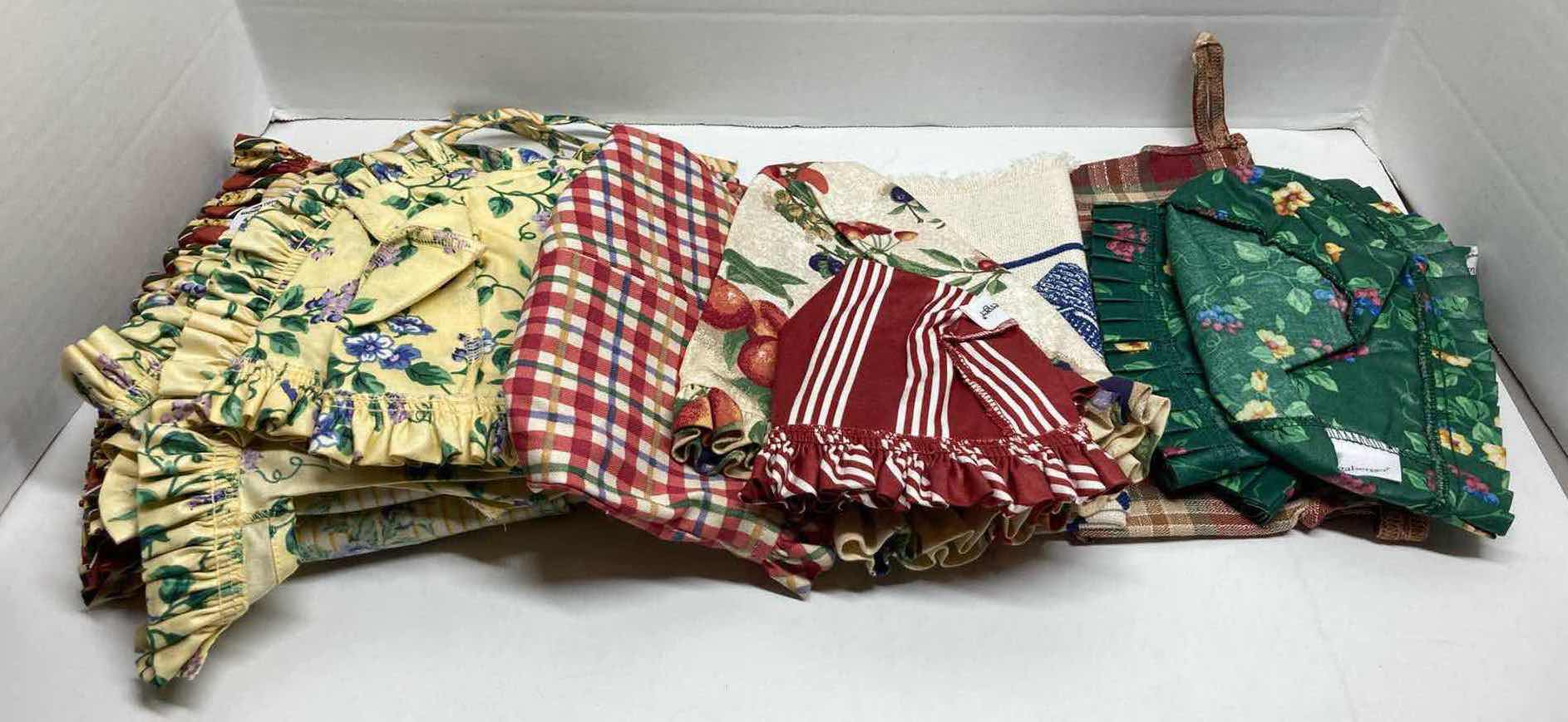 Photo 3 of LONGABERGER FABRIC LINERS - VARIOUS STYLES & SIZES (APPROX 24PCS)