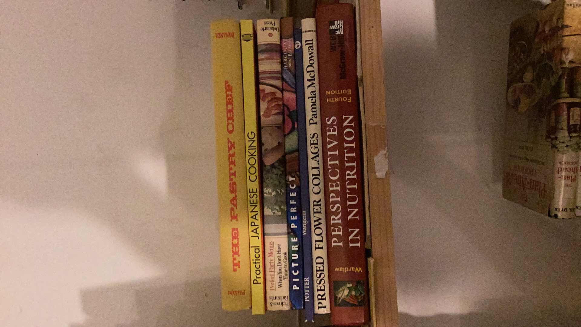 Photo 1 of LOT OF VARIOUS HARDCOVER BOOKS