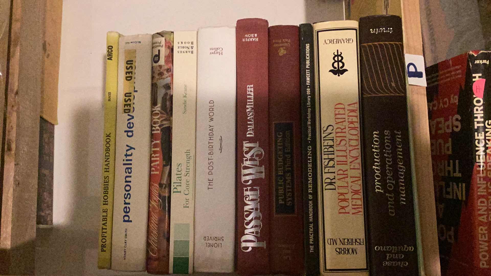 Photo 1 of LOT OF VARIOUS HARDCOVER BOOKS