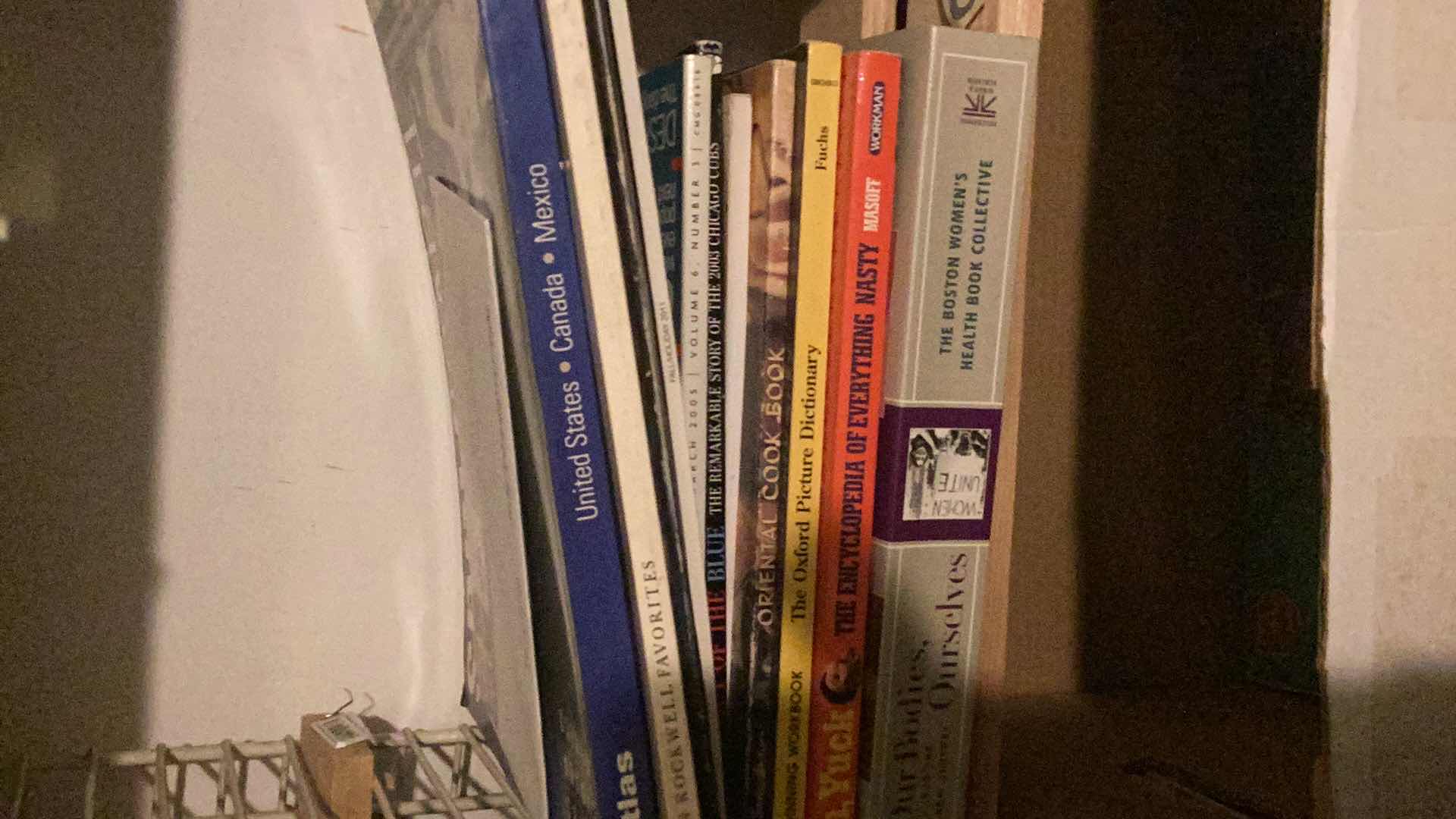 Photo 1 of LOT OF VARIOUS BOOKS