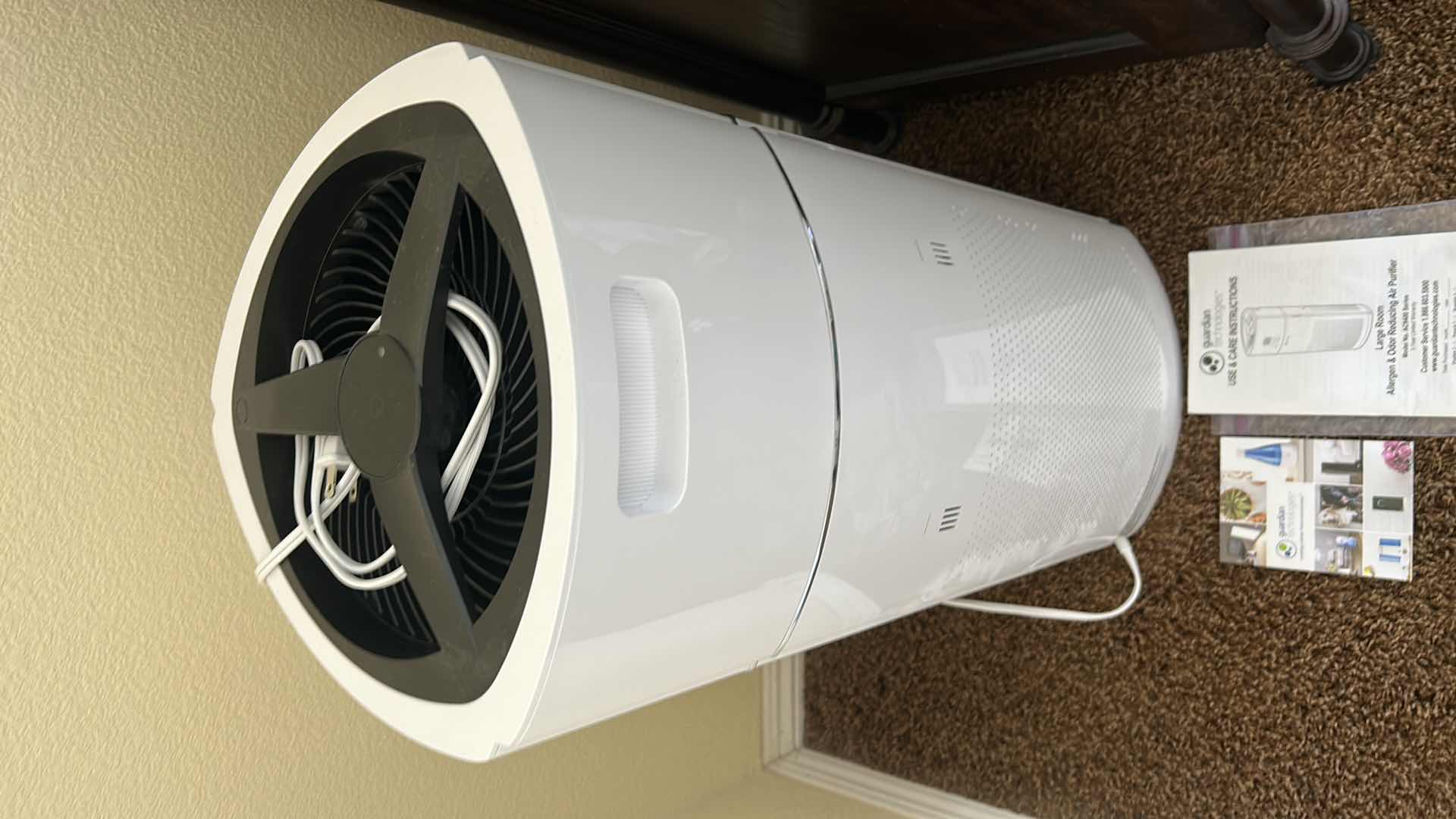 Photo 2 of GUARDIAN TECH LARGE ROOM ALLERGEN AND ODOR REDUCING AIR PURIFIER MODEL AC9400
