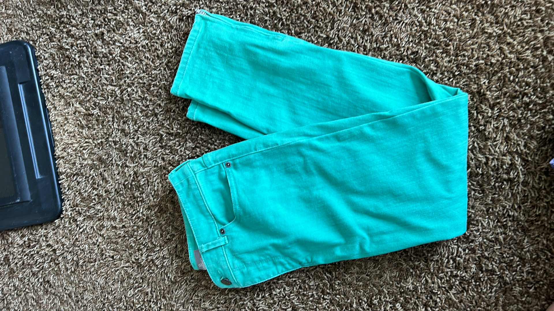 Photo 4 of 4 PAIRS WOMENS CHICOS “ SO SLIMMING” PANTS SIZE 00