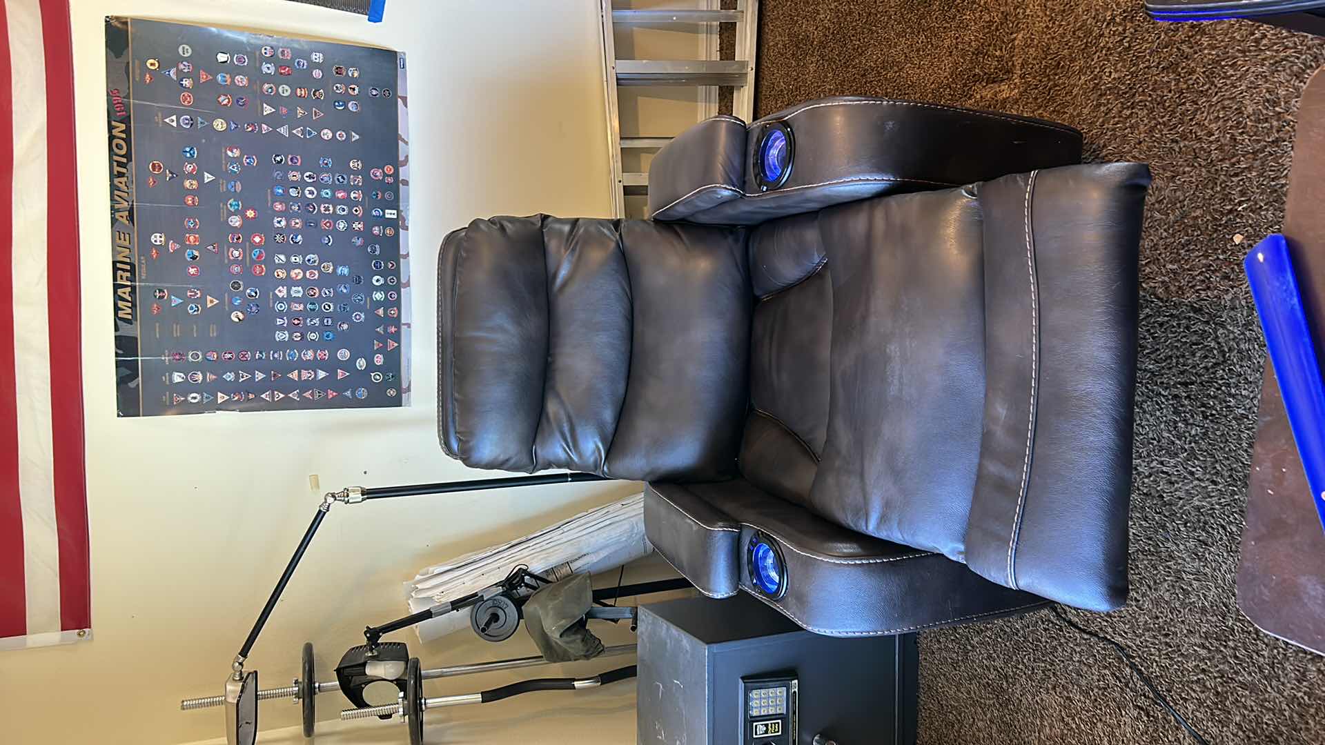 Photo 10 of LIGHT UP ELECTRIC RECLINING THEATRE LOUNGE CHAIR