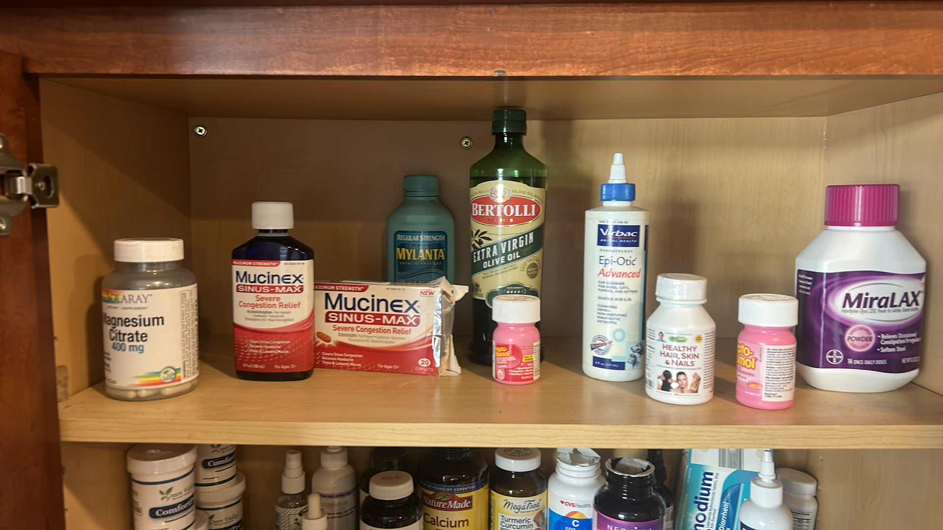 Photo 2 of CONTENTS OF CABINET - SUPPLEMENTS, HEALTH