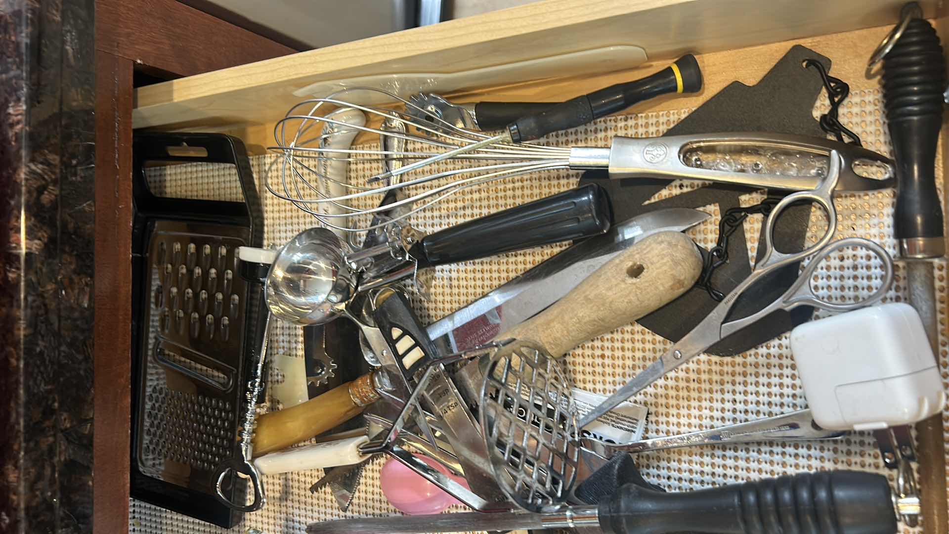 Photo 5 of CONTENTS DRAWER IN KITCHEN- UTENSILS