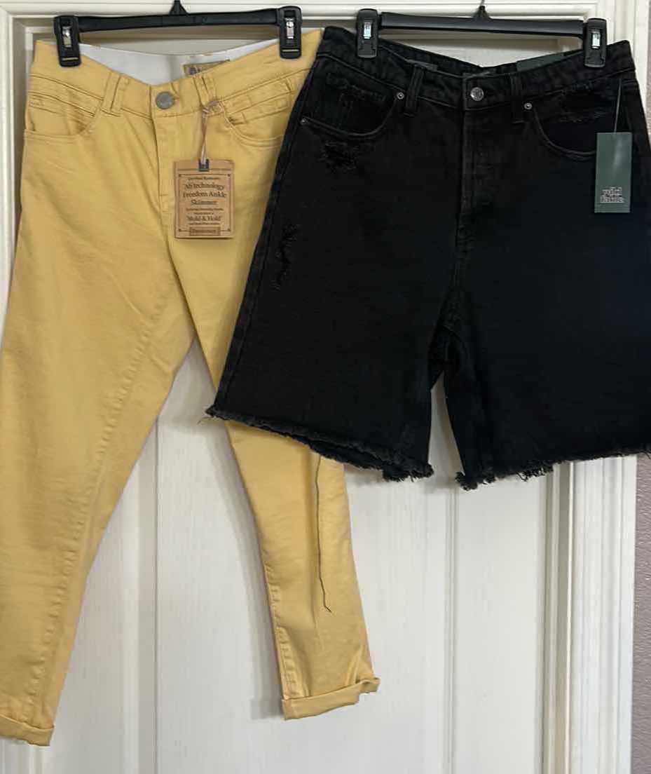 Photo 1 of 2 NWT WOMENSWEAR 1 PAIR DEMOCRACY AB SLIMMER PANTS SIZE 8, 1 PAIR WILD FABLE SHORTS SIZE 8