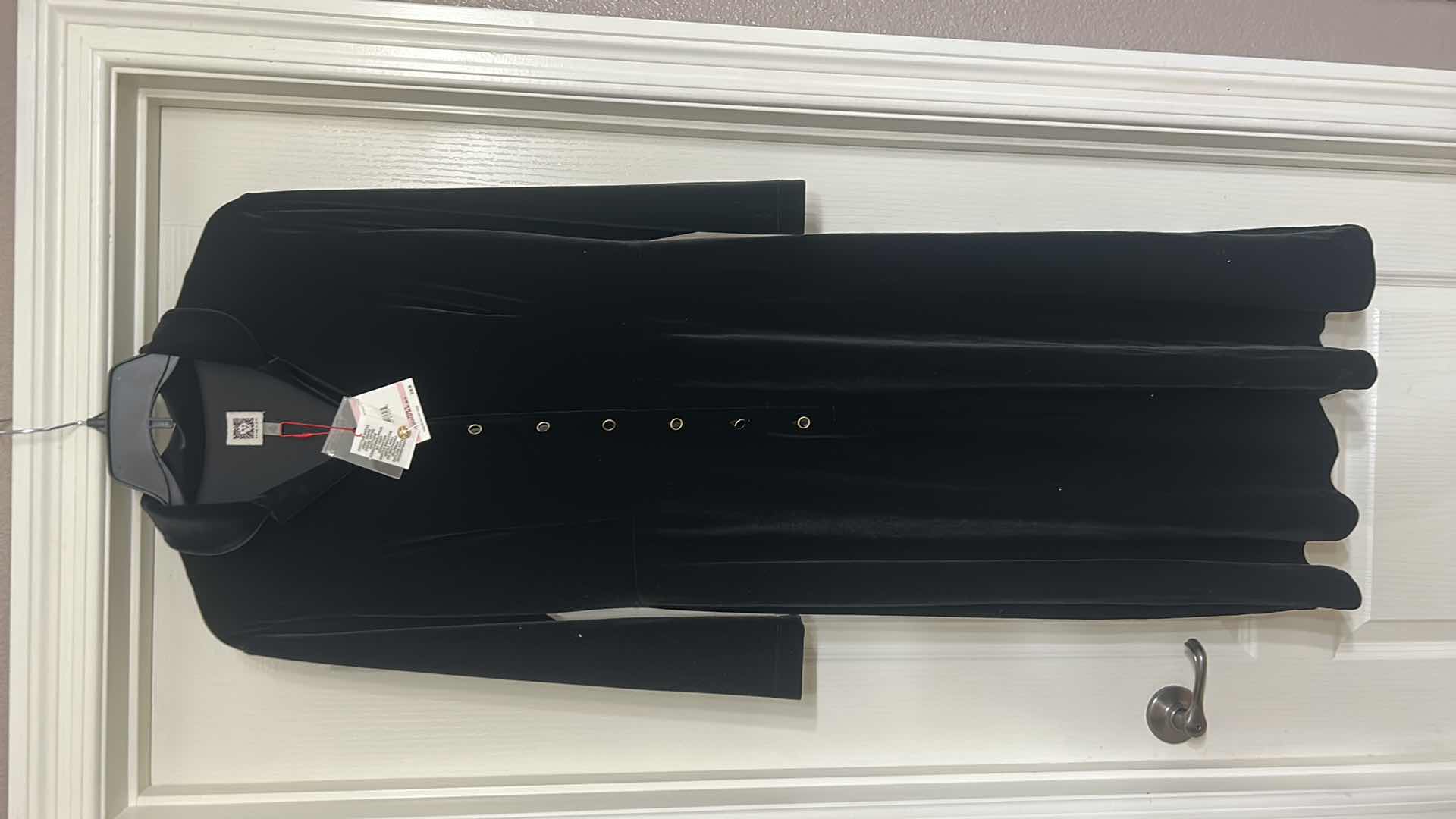 Photo 1 of NWT WOMENSWEAR- ANNE KLEIN BLACK VELVET DRESS SIZE 10 $139