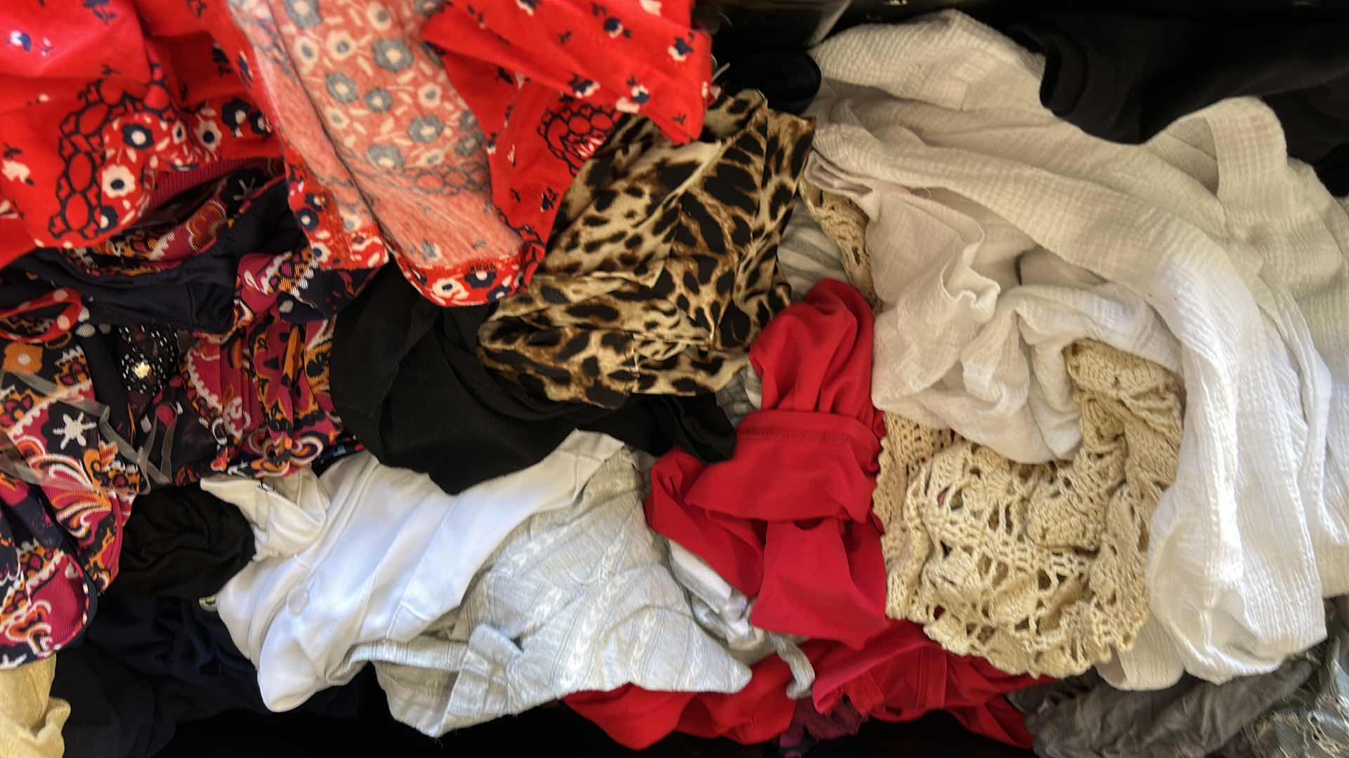 Photo 11 of LARGE TRUNK FILLED WITH WOMENSWEAR