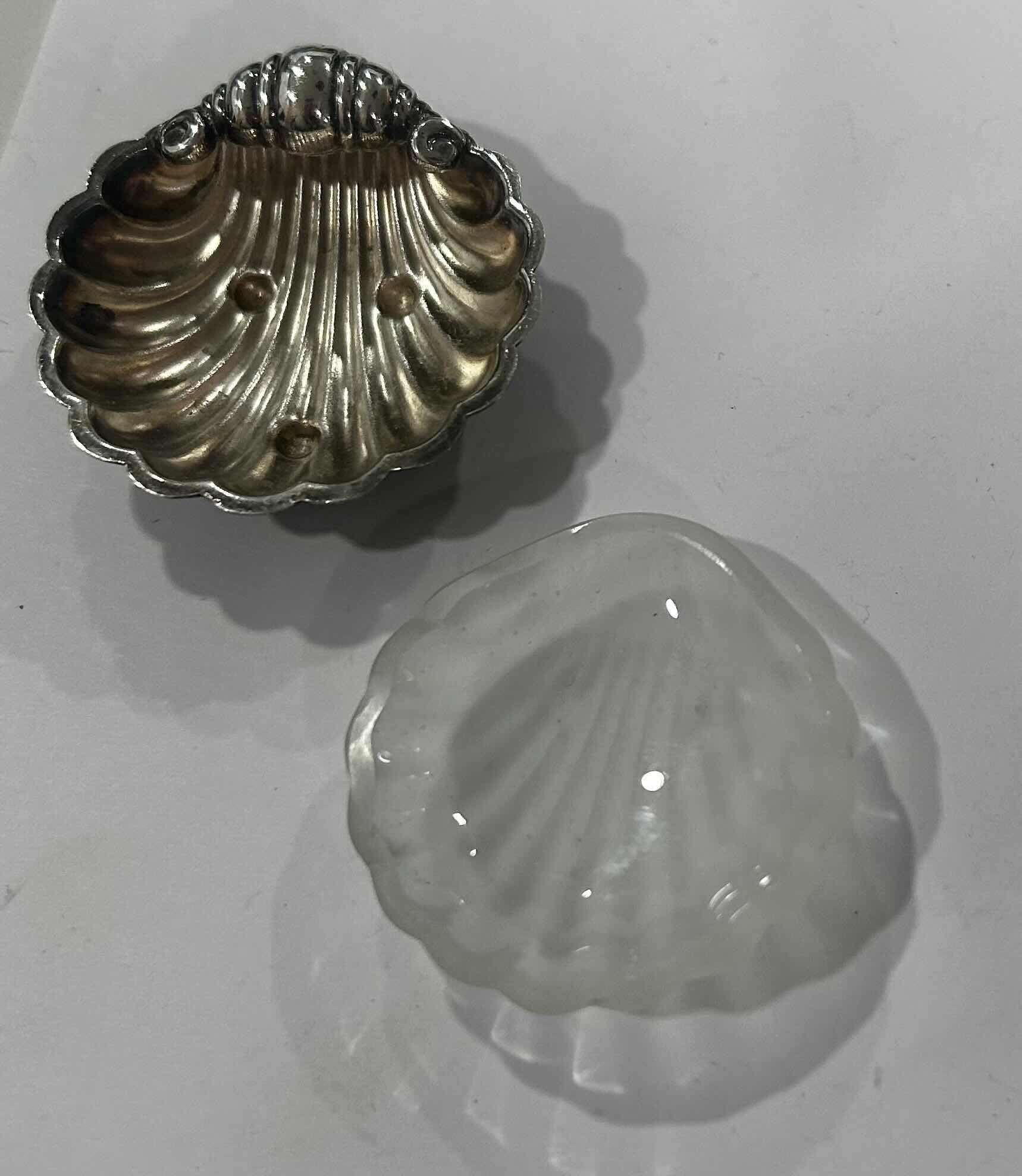 Photo 3 of 8 RARE - 2” VINTAGE SILVER PLATED SHELLS WITH GLASS INSERTS (SALT IR SPICE PLACE SETTINGS AT FORMAL TABLE)