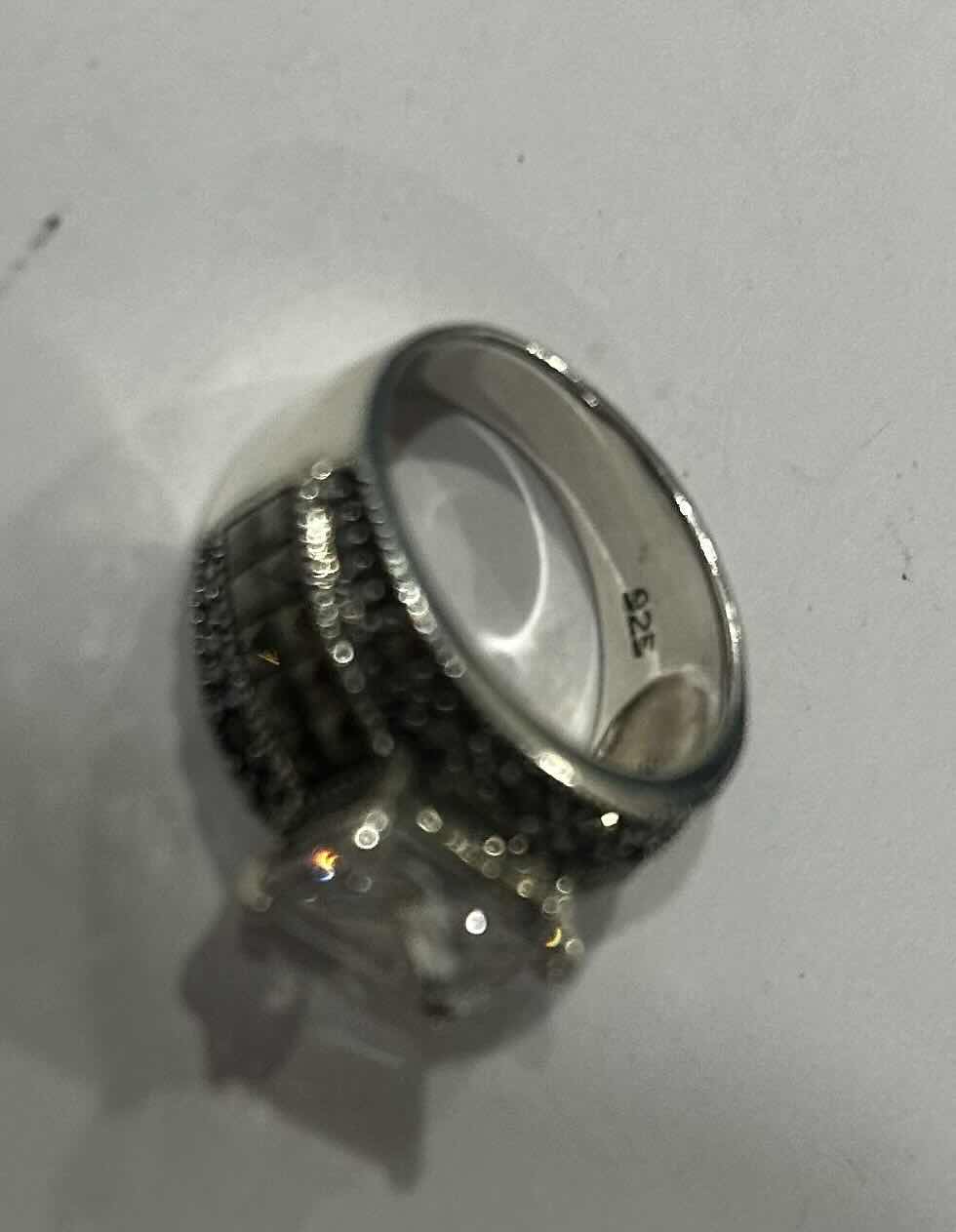 Photo 4 of FINE JEWELRY- .925 STERLING SILVER RING SIZE 5.5