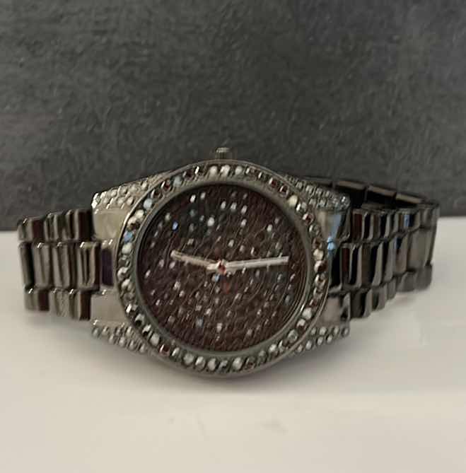 Photo 2 of COSTUME JEWELRY- LADIES FASHION WATCH