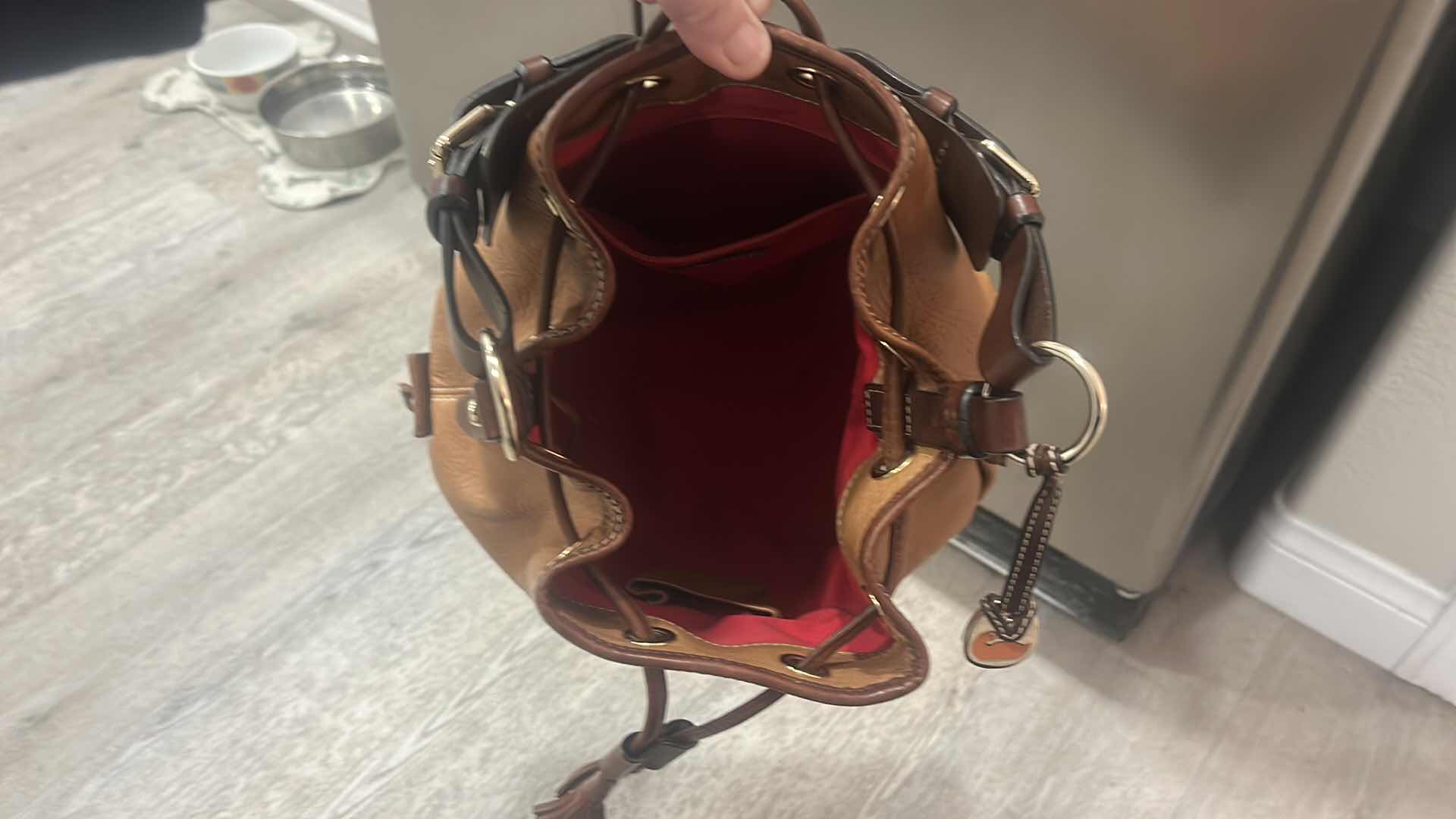 Photo 5 of LEATHER DOONEY & BOURKE DRAWSTRING BUCKET HANDBAG