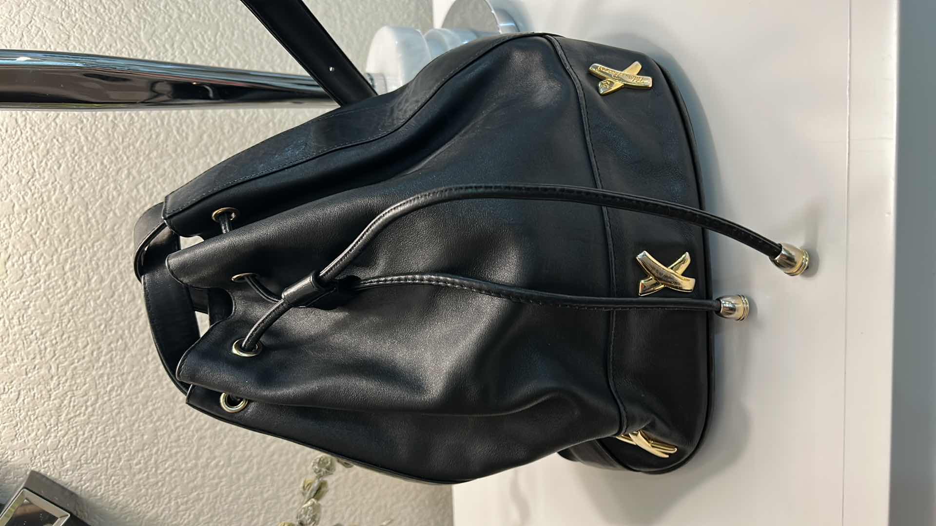 Photo 5 of BLACK ITALIAN LEATHER WOMENS PALOMA PICASSO CINCH HANDBAG