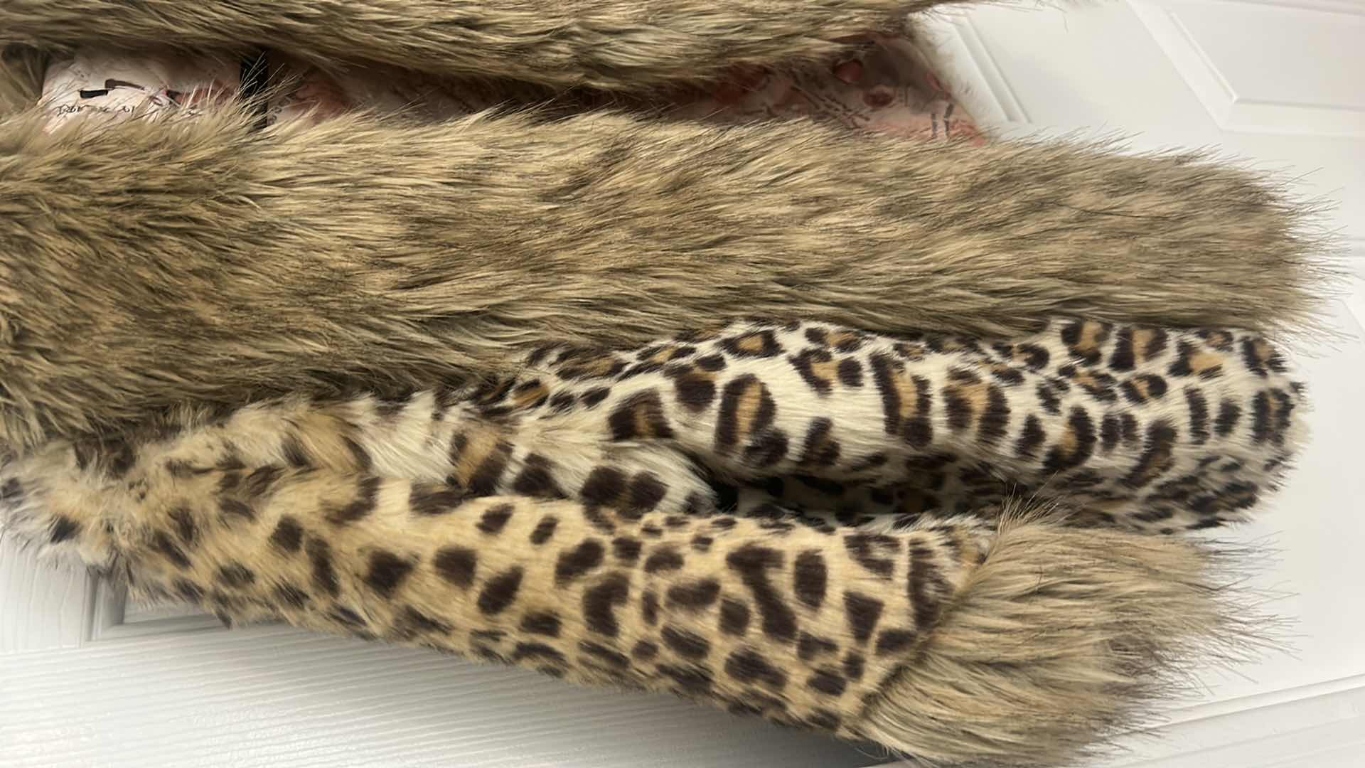 Photo 3 of CUTE FAUX FUR ANIMAL PRINT JACKET