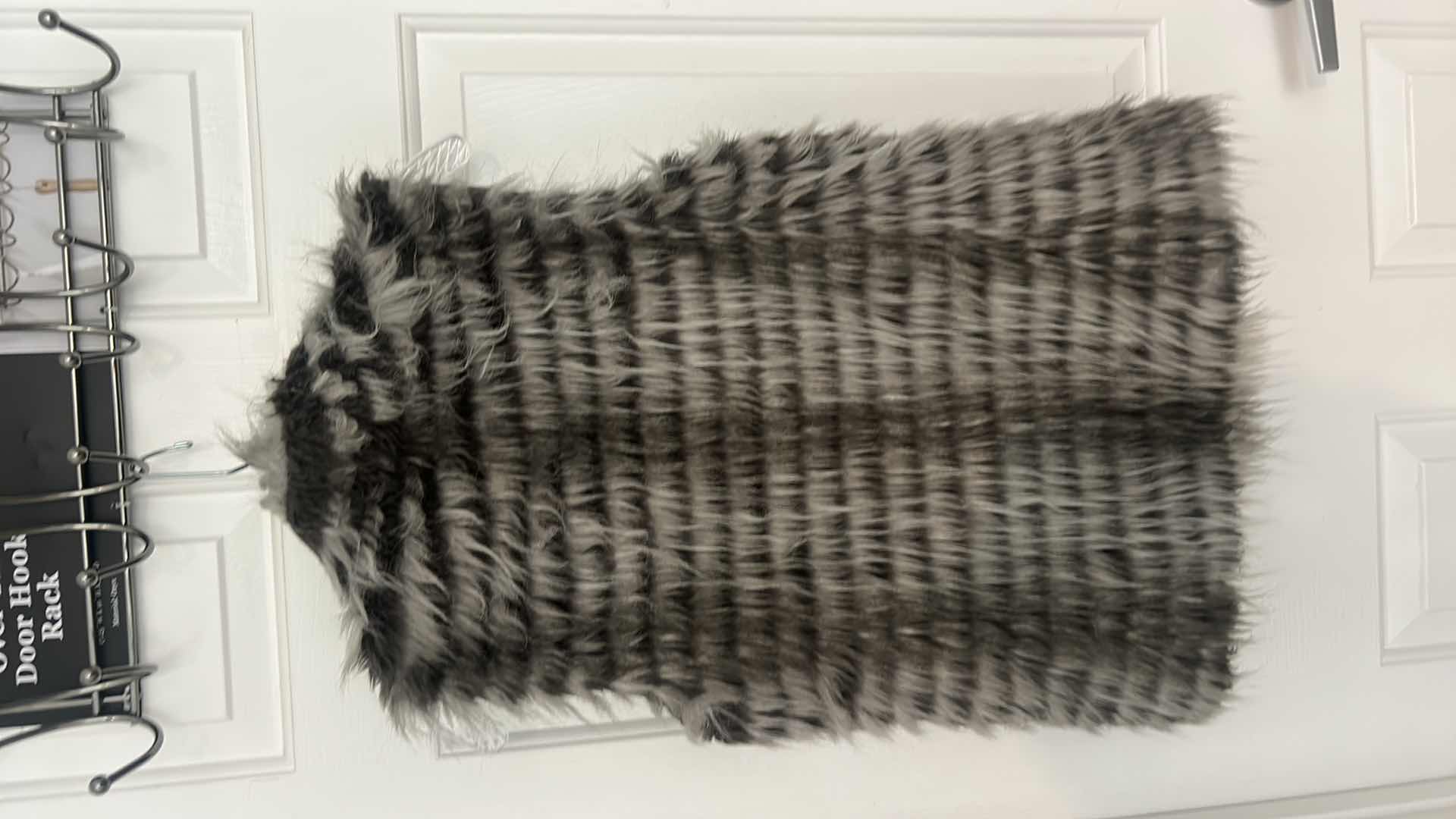 Photo 3 of WOMENS GRAY AND BLACK FAUX FUR VEST SIZE S