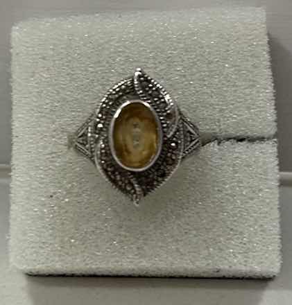 Photo 2 of FINE JEWELRY- .925 STERLING SILVER RING WITH GEMSTONE SIZE 7.5