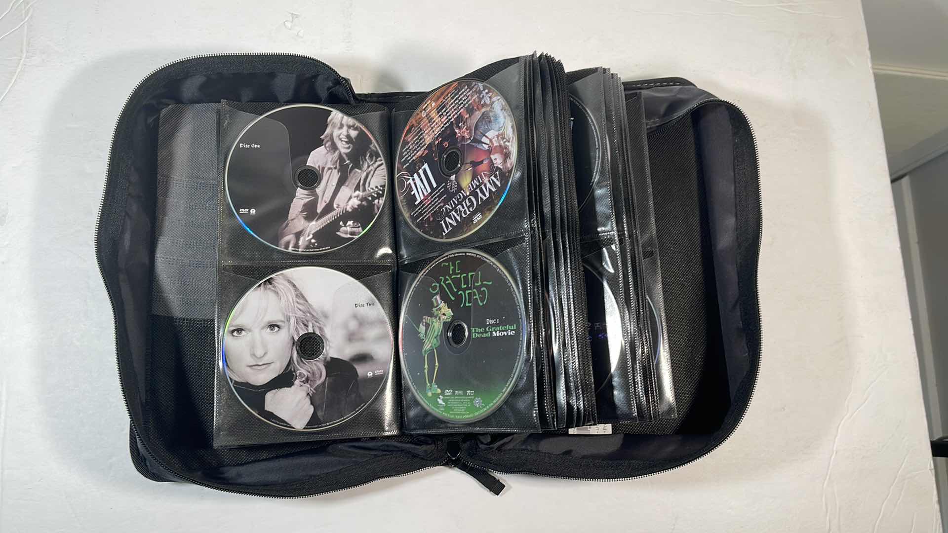 Photo 3 of CONCERT/VIDEO MUSIC CD/DVDS VARIOUS & CASE LOGIC CARRY CASE