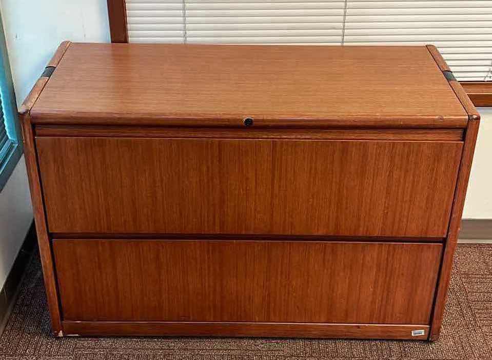 Photo 2 of STEELCASE MAHOGANY SOLID WOOD 2 DRAWER LATERAL FILE CABINET 45” X 20” H29.5”