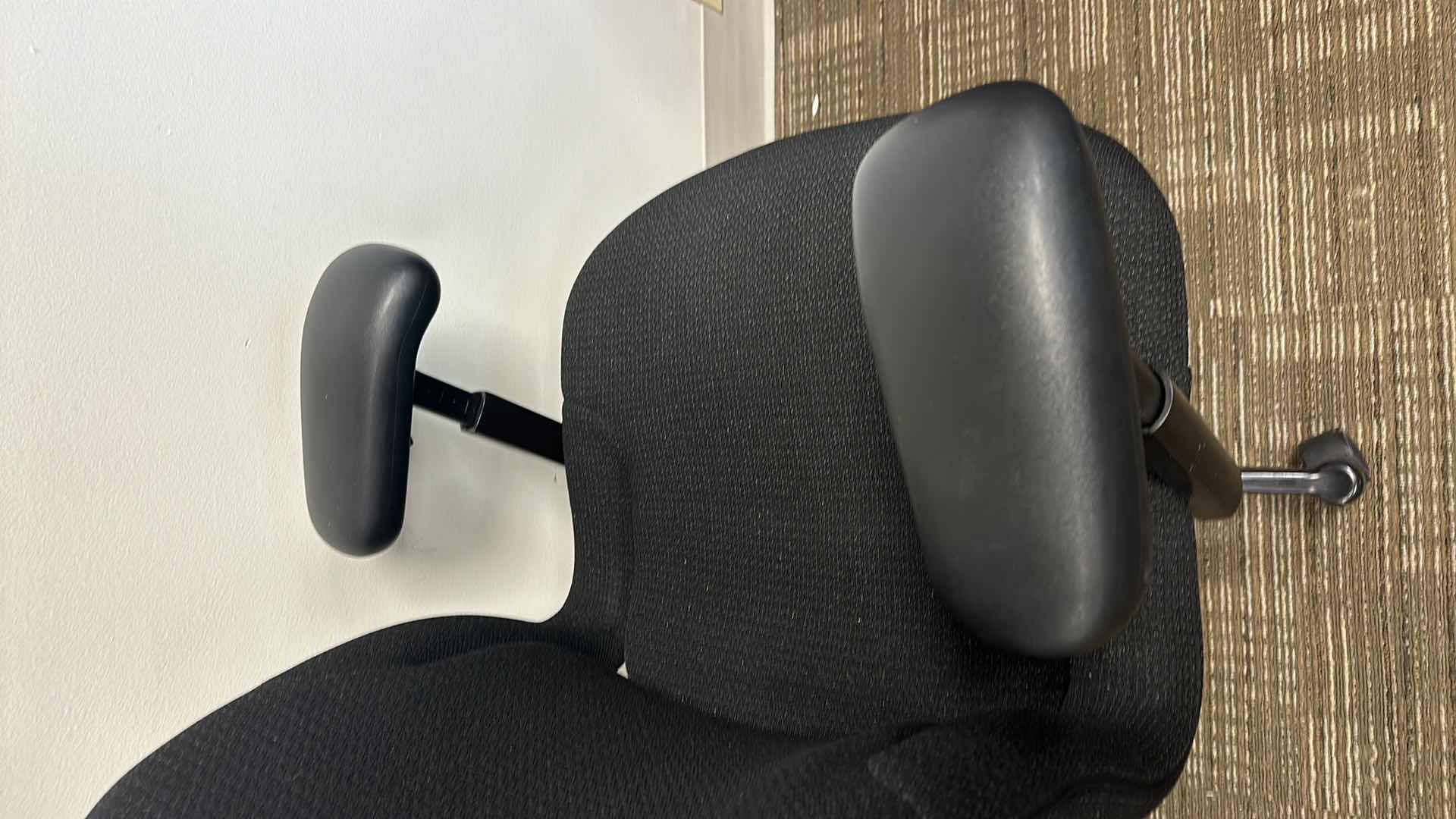 Photo 6 of BLACK FABRIC ADJUSTABLE OFFICE CHAIR PADDED ARMREST SWIVEL BASE