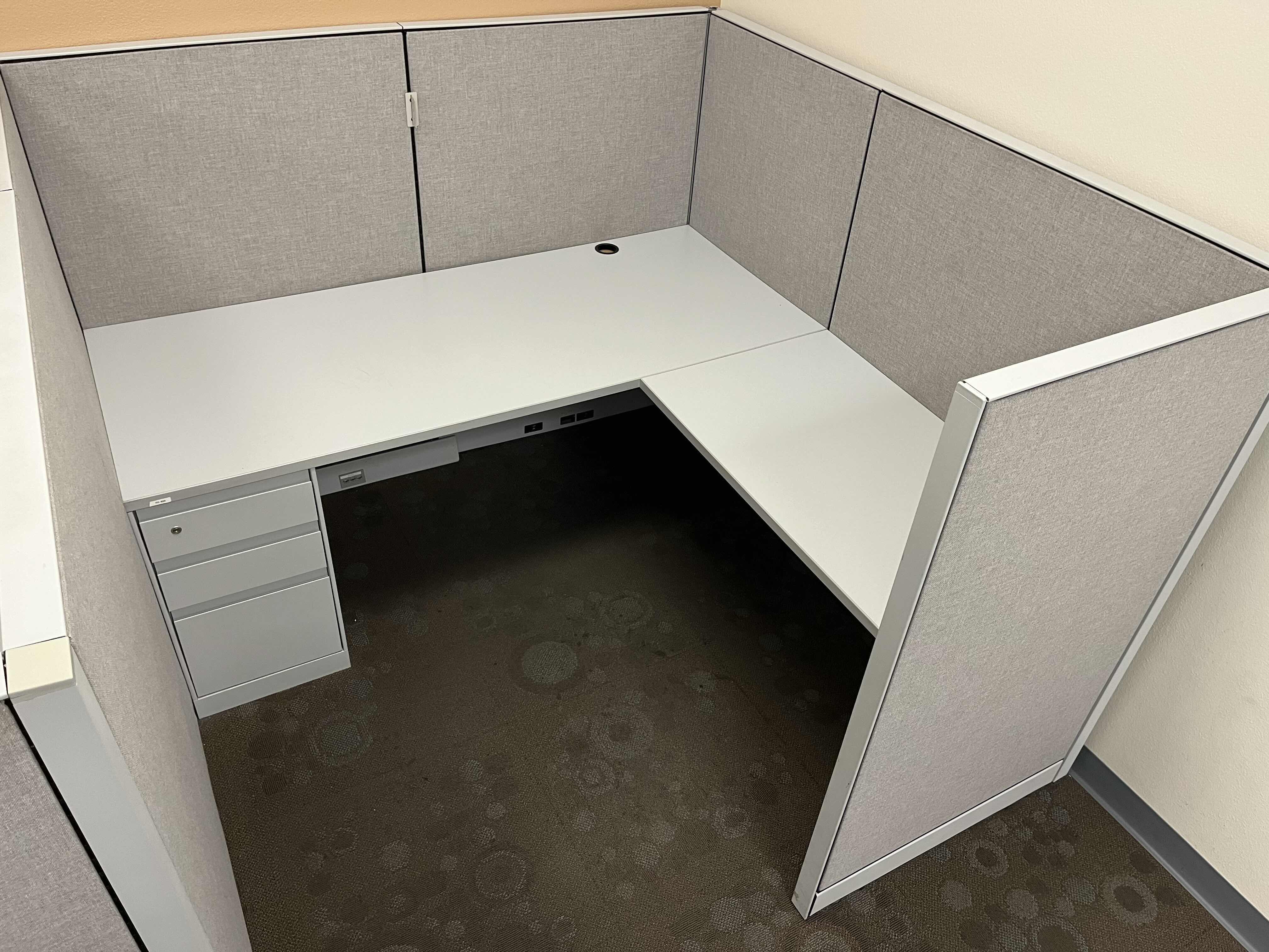 Photo 1 of STEELCASE BUILT IN CUBICLE L SHAPE 3 DRAWER OFFICE DESK 72” X 72” H27.5” W 4 CUBICLE PANELS 30.5”-42” X 54”