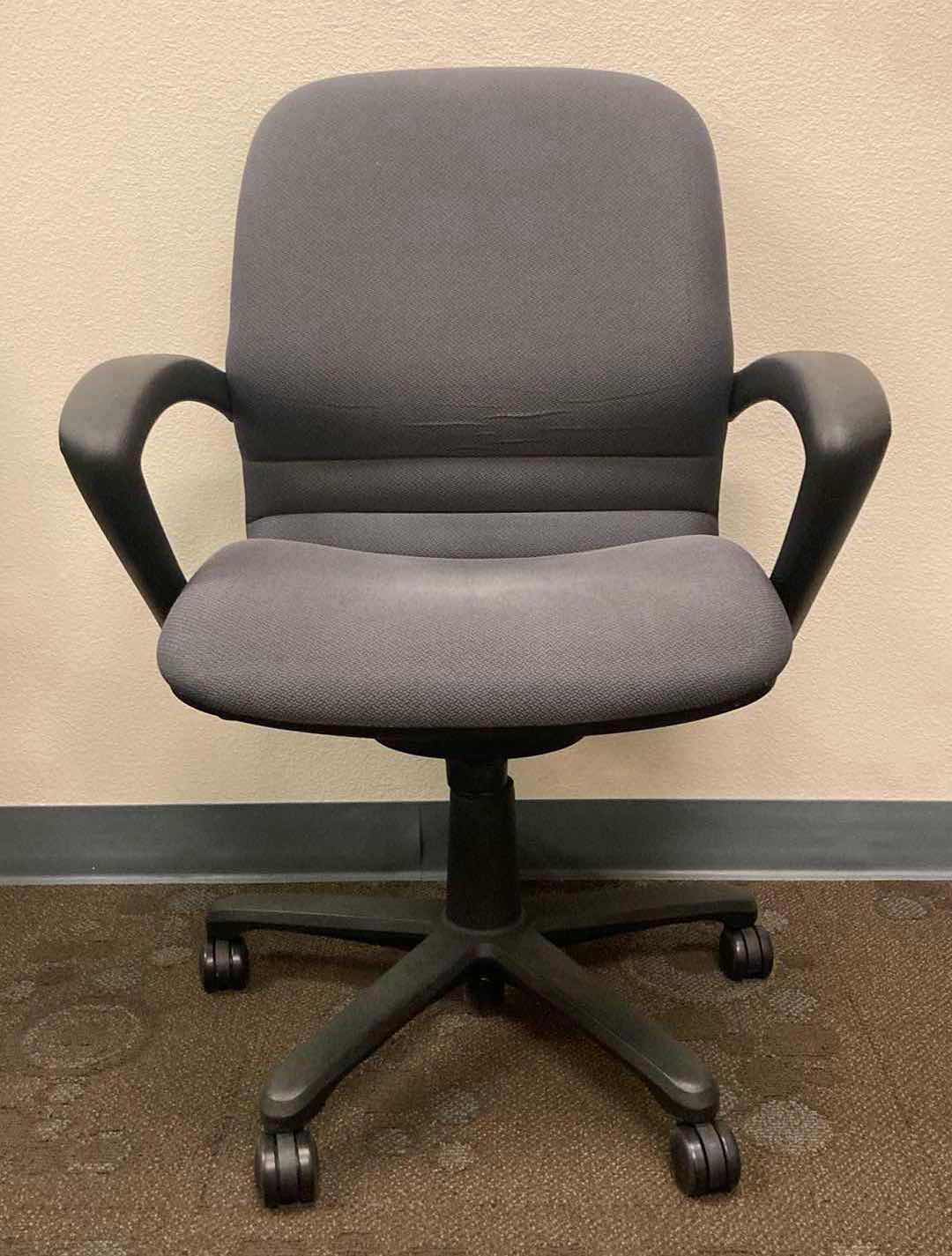 Photo 1 of STEELCASE RALLY GREY LOW-BACK SWIVEL OFFICE CHAIR 26.5” X 20” H33-38”