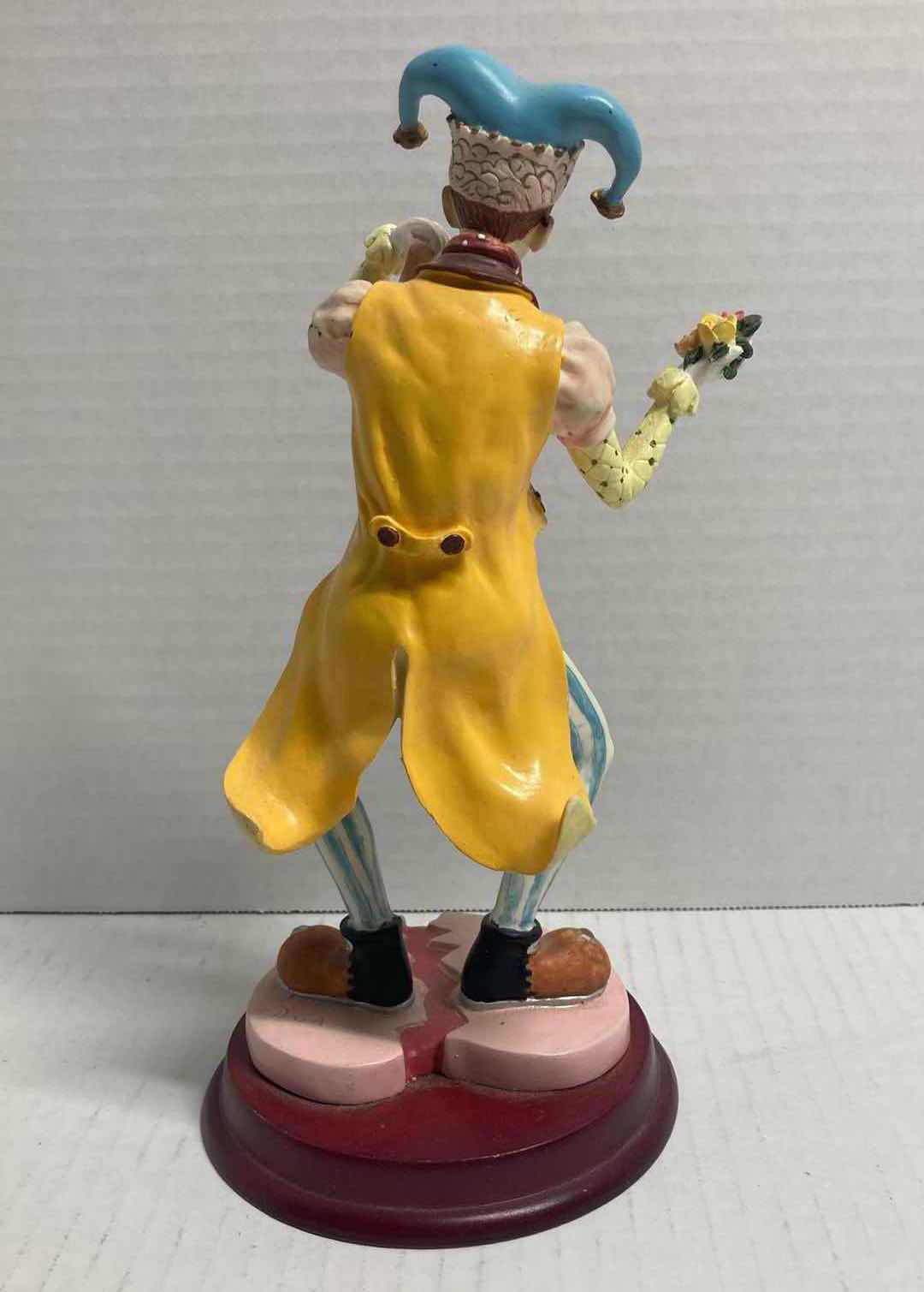 Photo 1 of CIRQUE D’ AMUSEE CLOWN JESTER COLLECTABLE CERAMIC SATUE H9.25”
