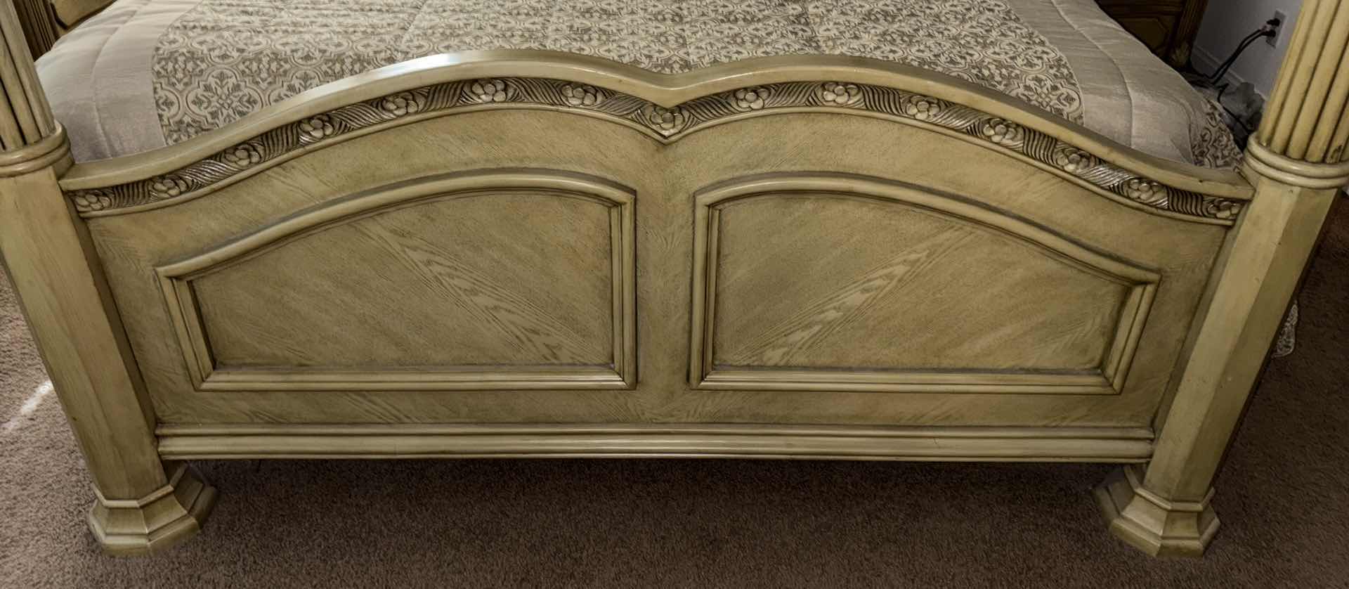 Photo 1 of MICHAEL AMINI LA FRANCAISE COLLECTION KING SIZE 4 POSTER BED FRAME (INCLUDES MATTRESS, BOX SPRING & BEDDING) 81” X 97” H89”