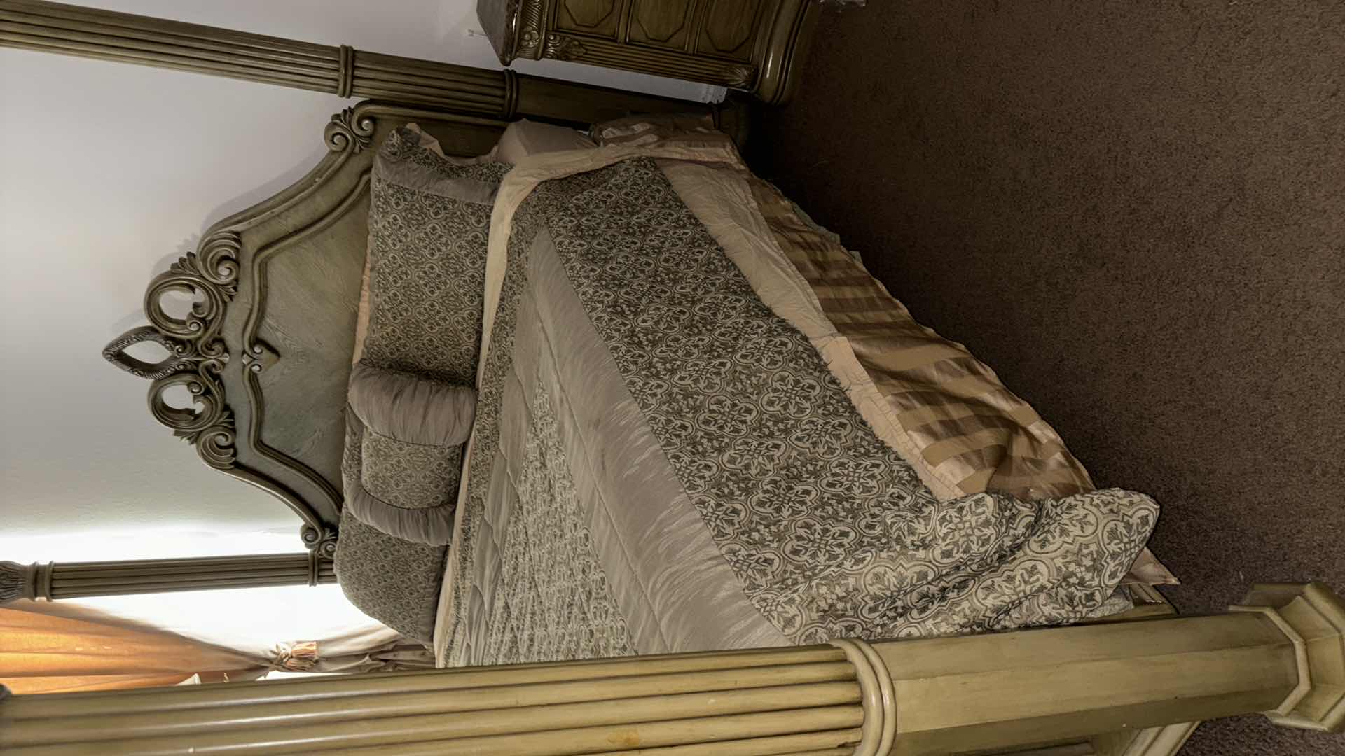 Photo 1 of MICHAEL AMINI LA FRANCAISE COLLECTION KING SIZE 4 POSTER BED FRAME (INCLUDES MATTRESS, BOX SPRING & BEDDING) 81” X 97” H89”