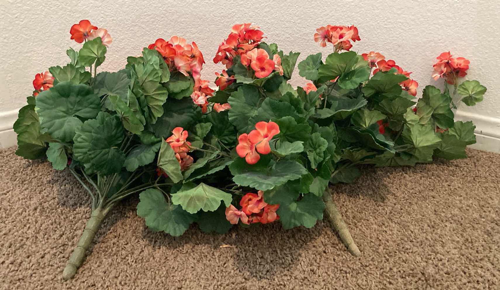 Photo 1 of GERANIUM DECORATIVE ARTIFICIAL BUSH (2)