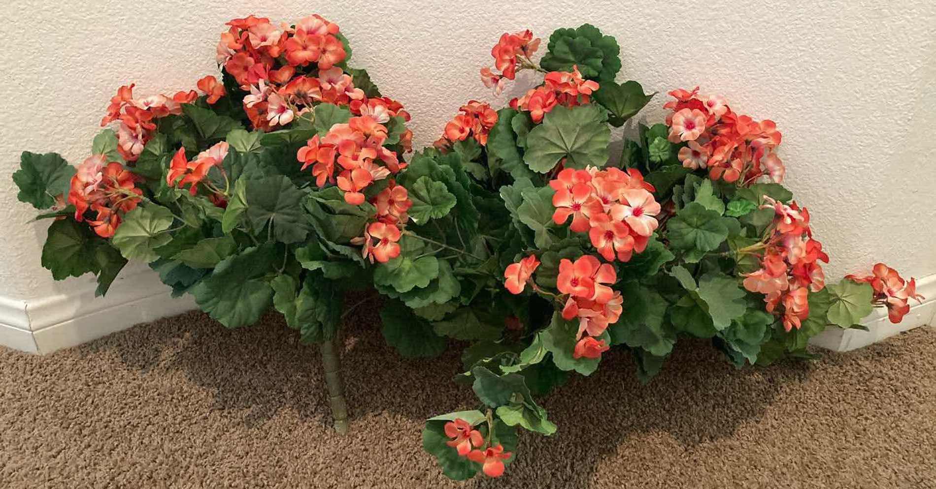 Photo 1 of GERANIUM DECORATIVE ARTIFICIAL BUSH (2)
