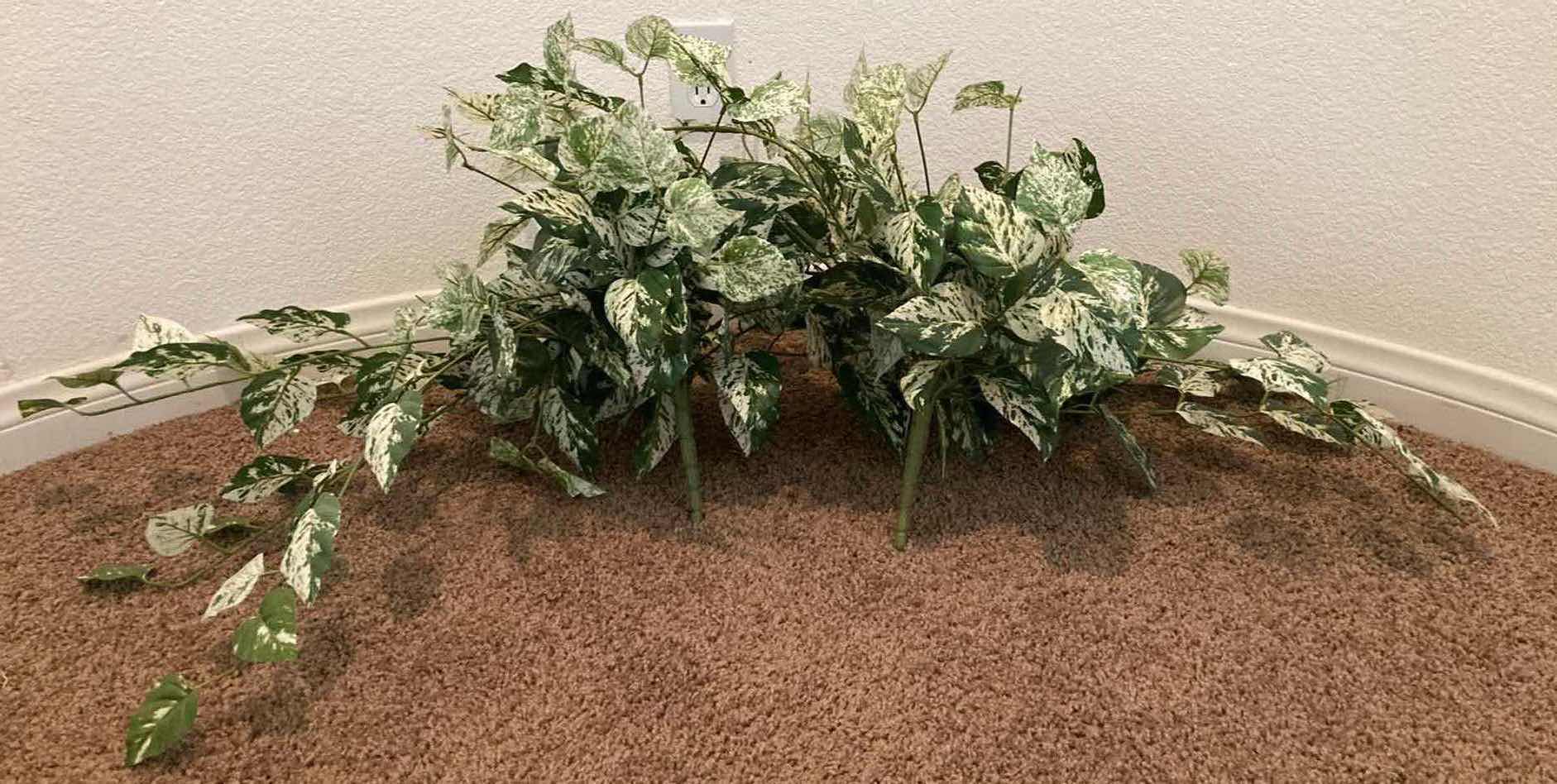 Photo 1 of POTHOS DECORATIVE ARTIFICIAL BUSH (2)