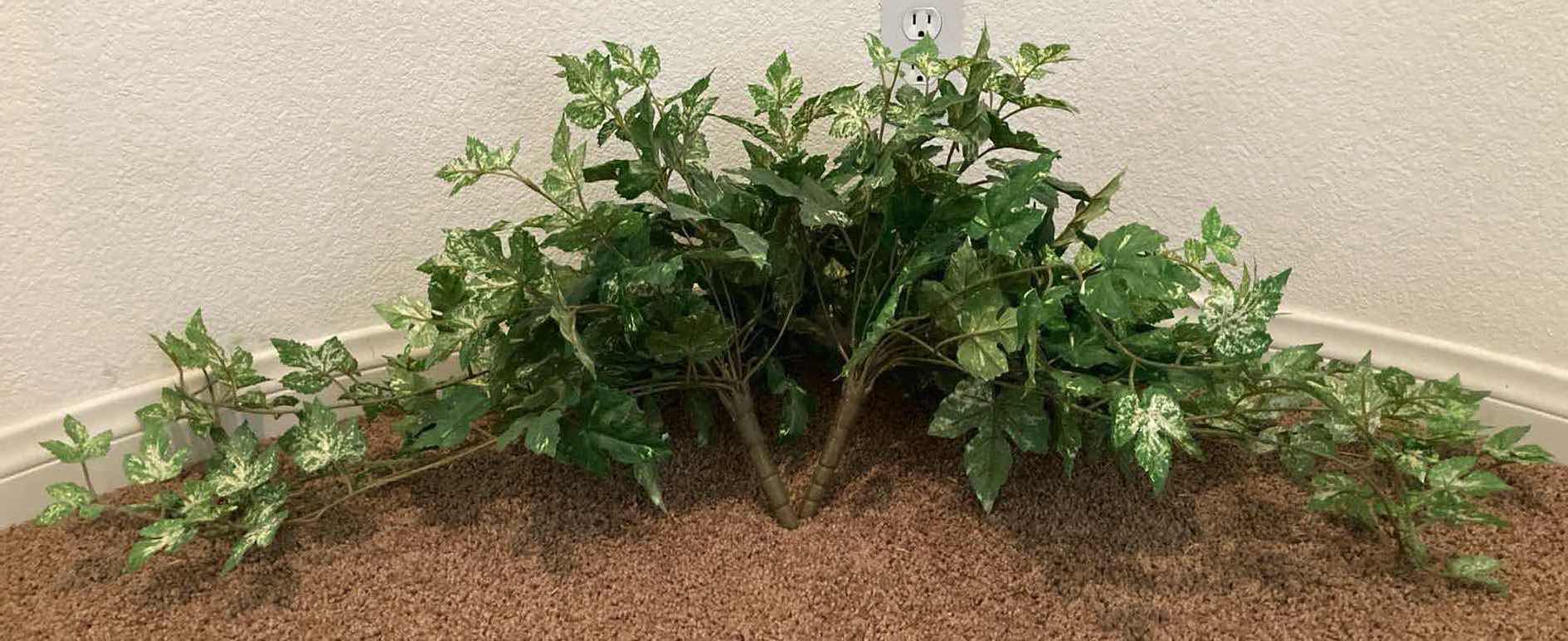 Photo 1 of IVY DECORATIVE ARTIFICIAL BUSH (2)