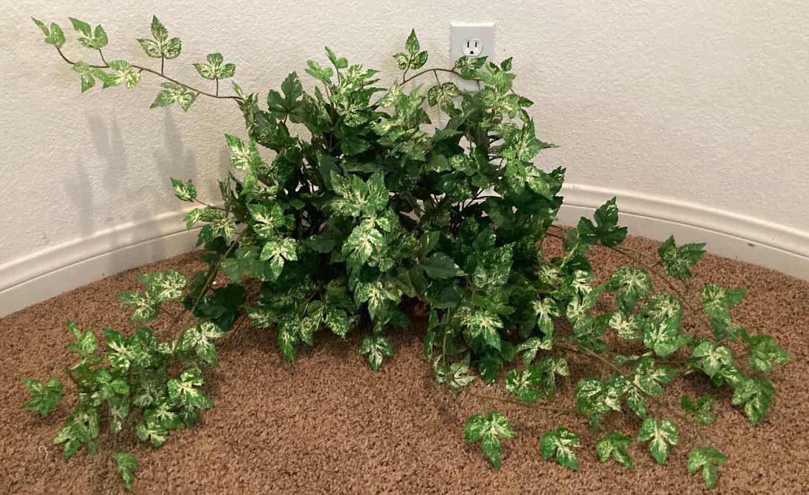 Photo 1 of IVY DECORATIVE ARTIFICIAL BUSH (2)