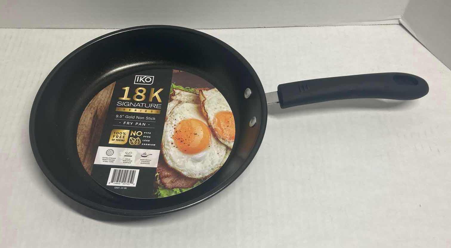 Photo 1 of IKO 18K SIGNATURE SERIES GOLD FRY PAN 9.5” & QUALITY COPPER PAN 11”