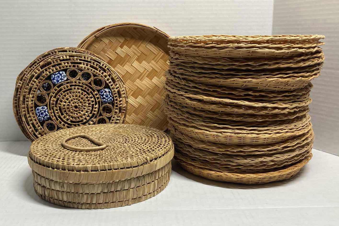Photo 1 of RATTAN PICNIC PLATE HOLDERS, HOT PLATES & TORTILLA CONTAINER