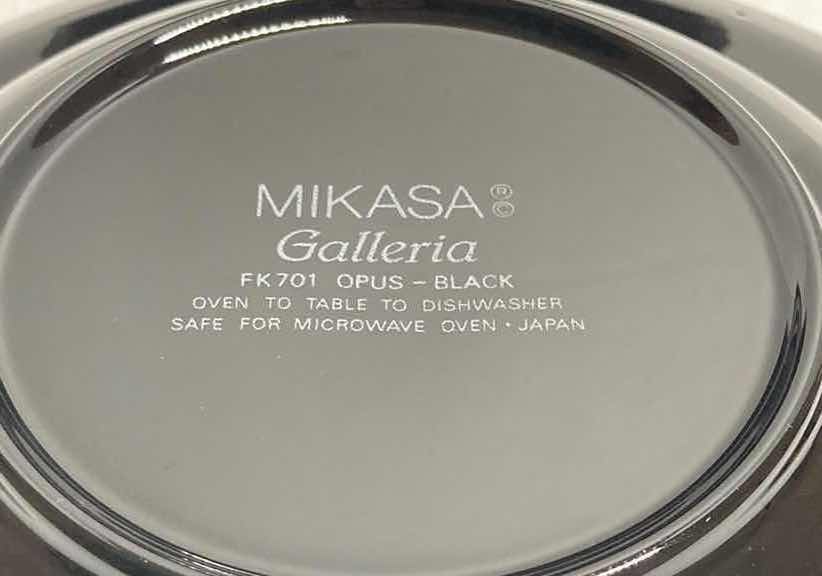 Photo 1 of MIKASA GALLERIA OPUS BLACK CALLA LILY JAPANESE PORCELAIN DINNERWARE SET 39PC
