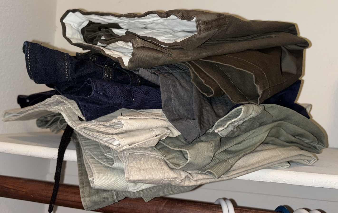 Photo 1 of MENS CLOTHING (SIZES MED-LARGE, 34x29, 36x30)